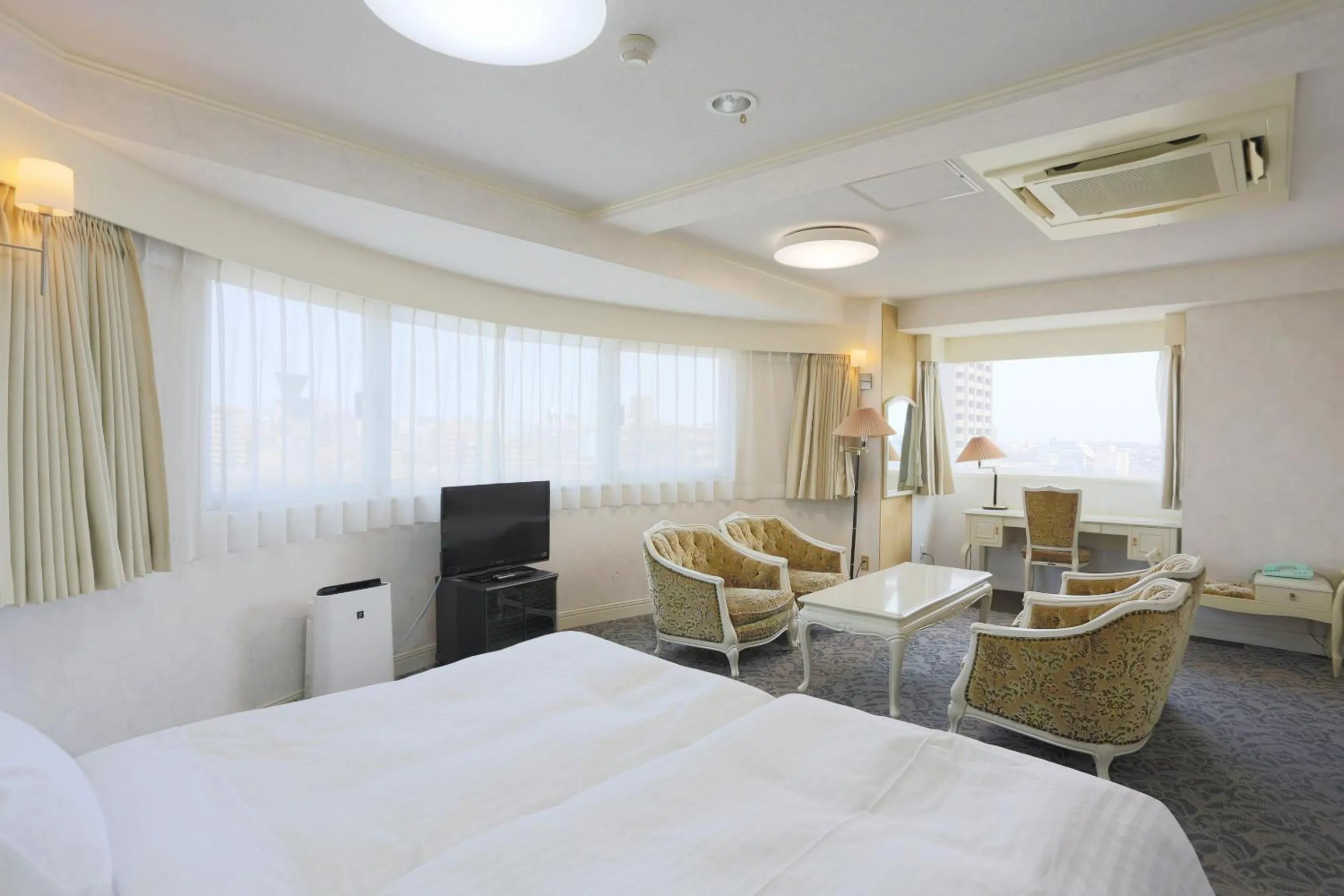 Photo of the whole room, Bed in Hotel Castle Inn Yokkaichi