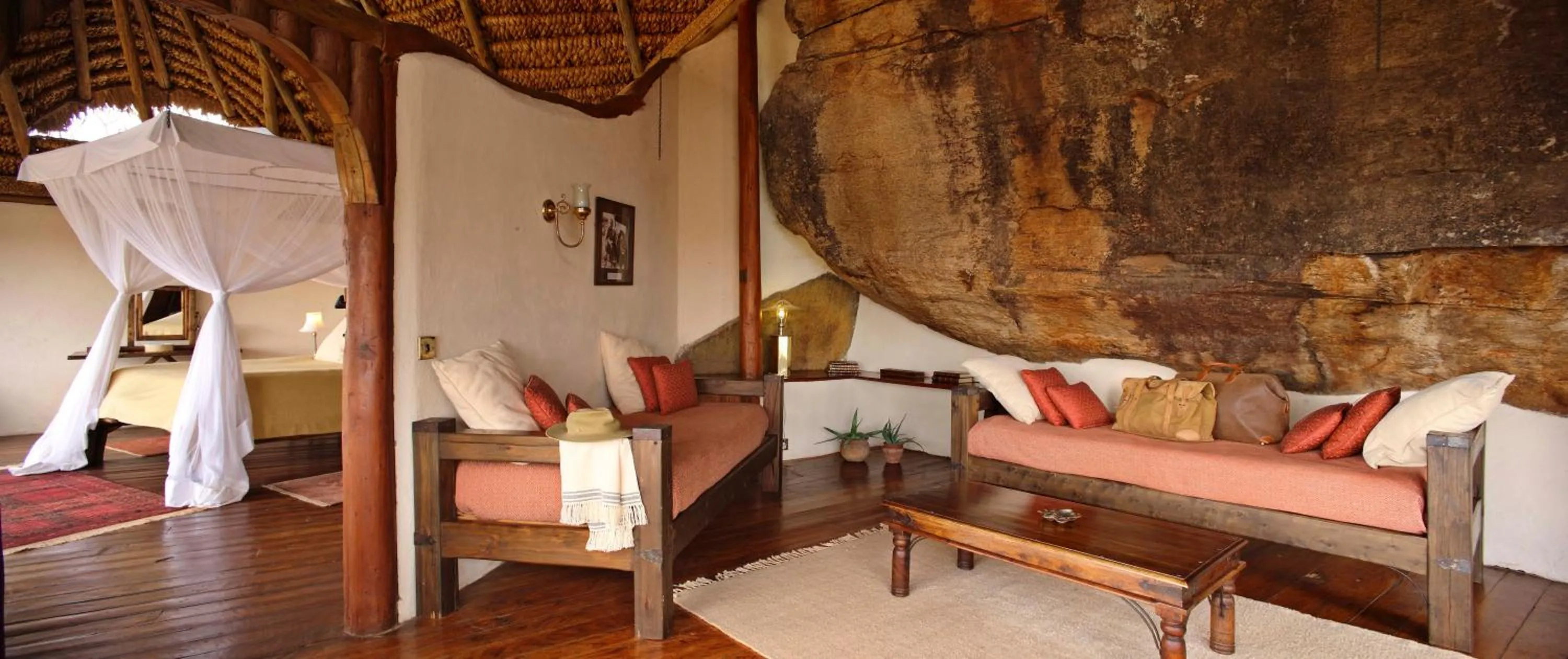 Photo of the whole room in Elewana Elsa's Kopje