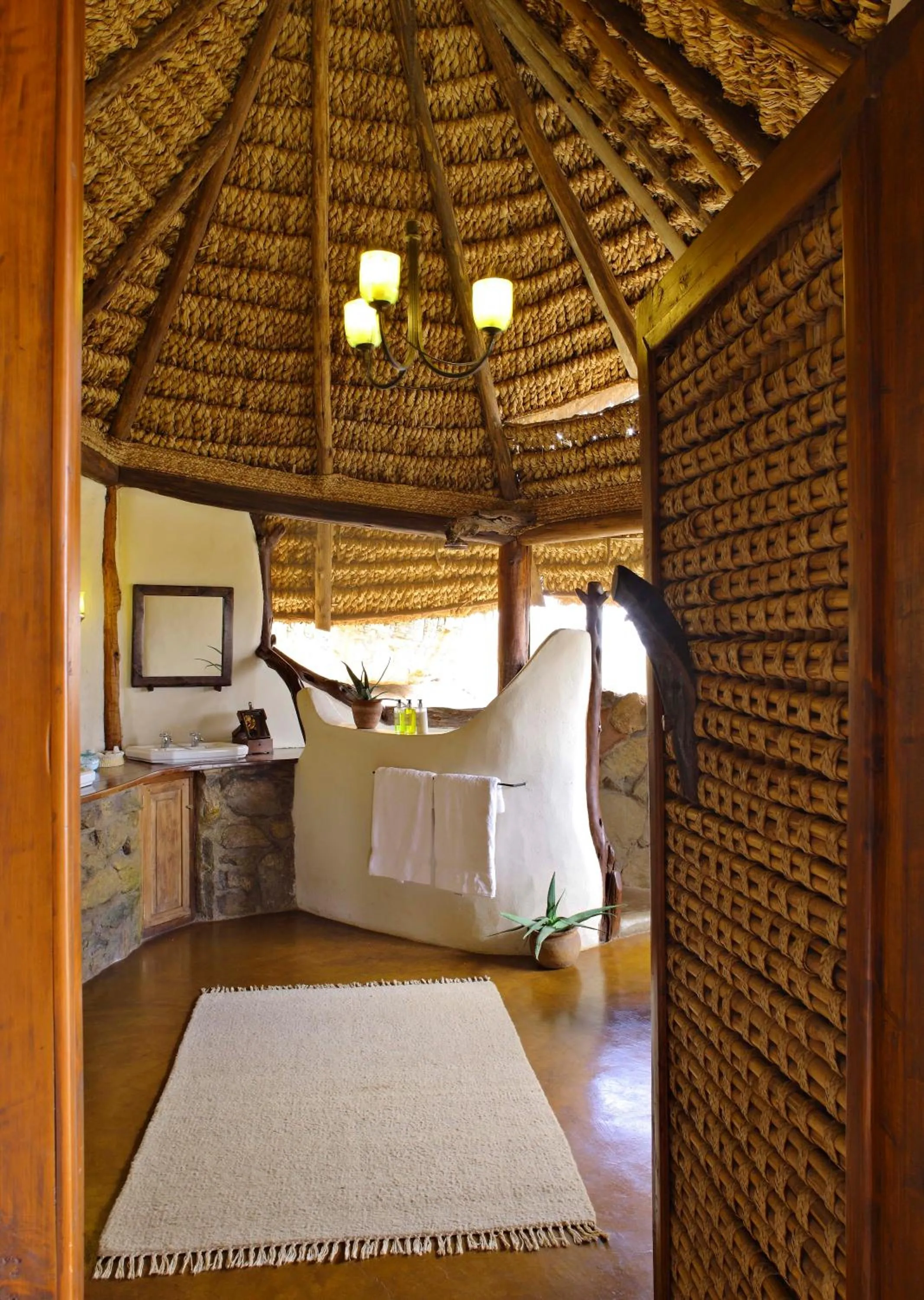 Bathroom, Bed in Elewana Elsa's Kopje