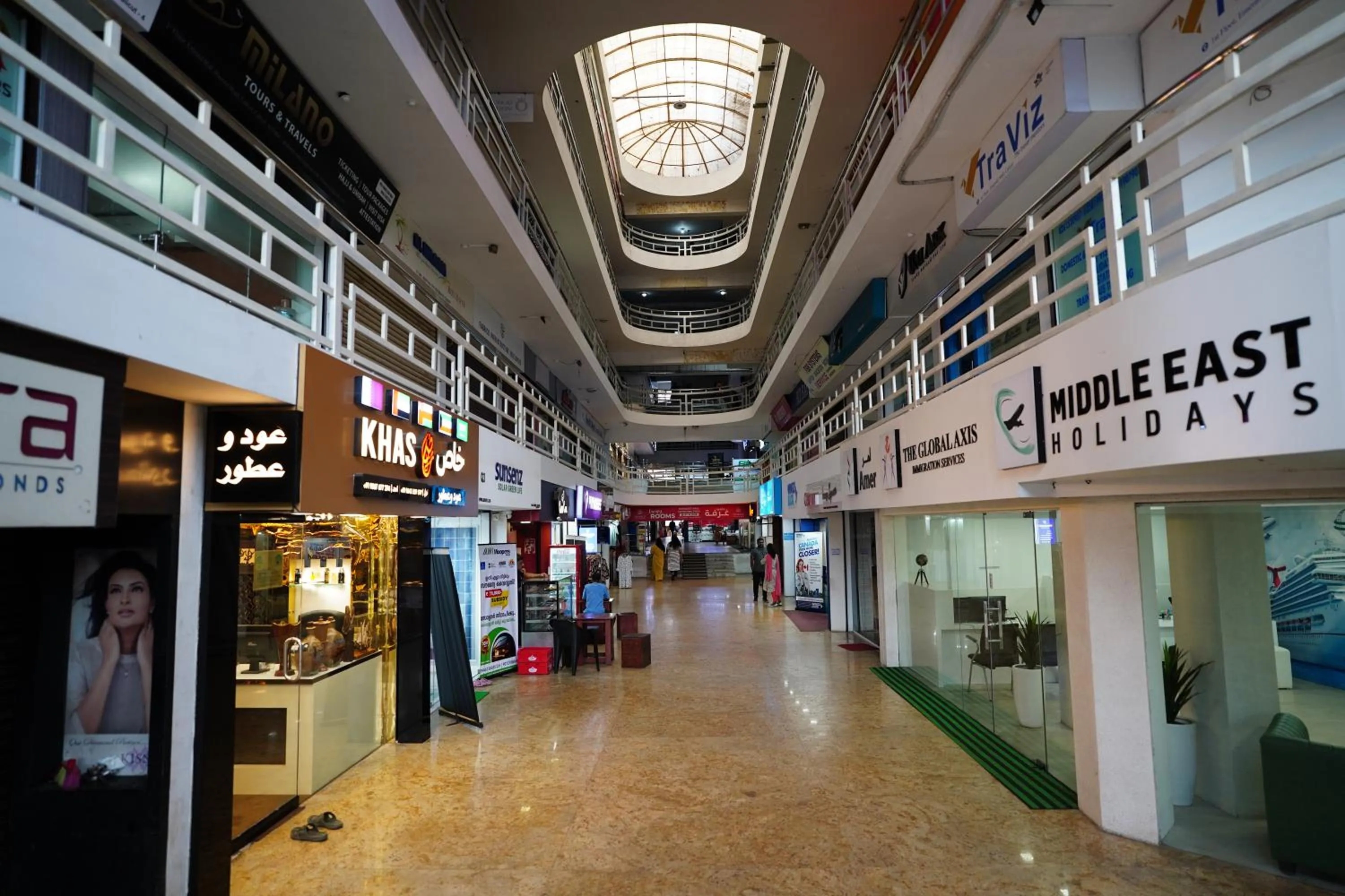 Facade/entrance in Emarald Hotel Calicut