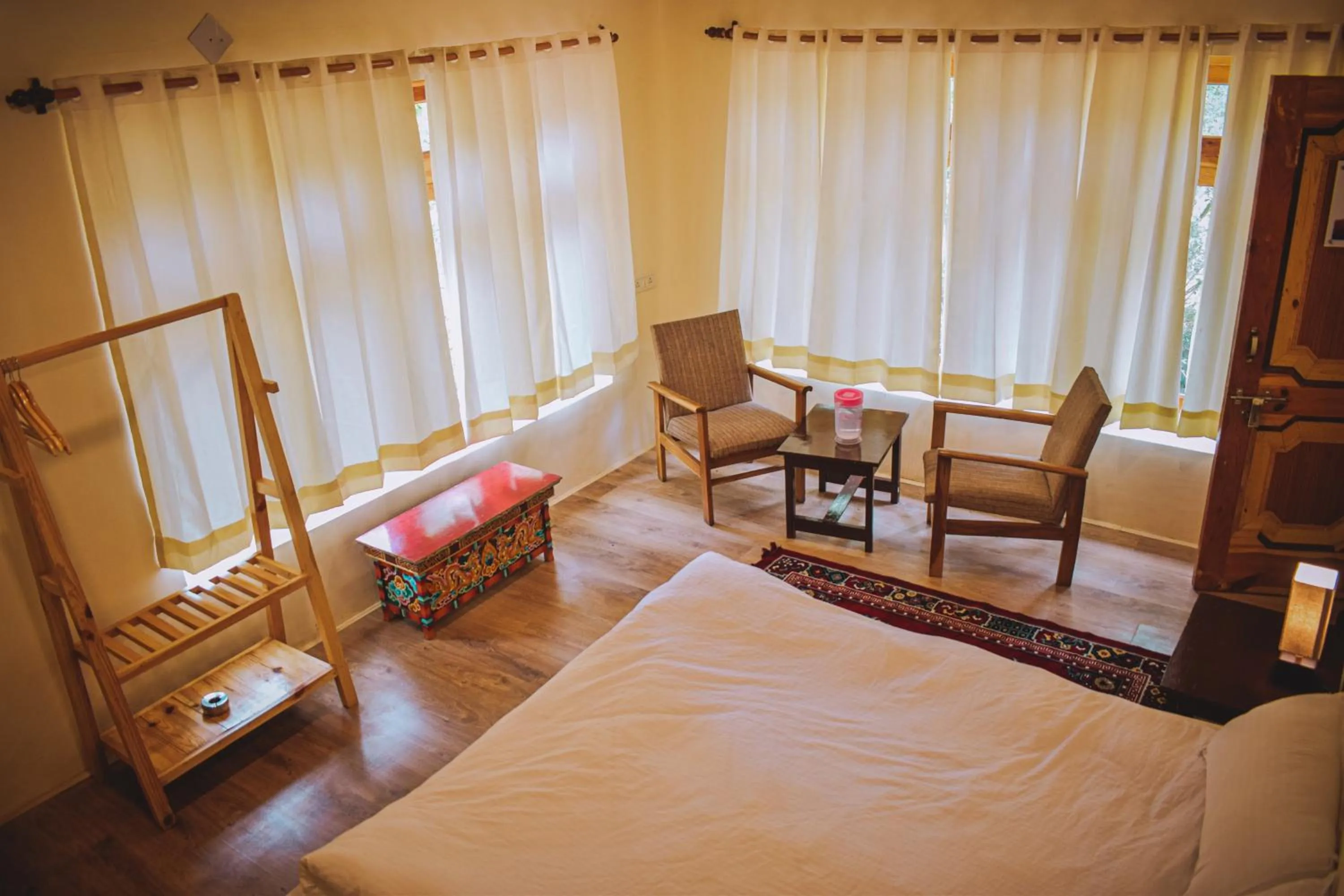 Living room in Raybo Hostel - Serene stay with 5 mins walk from the main market