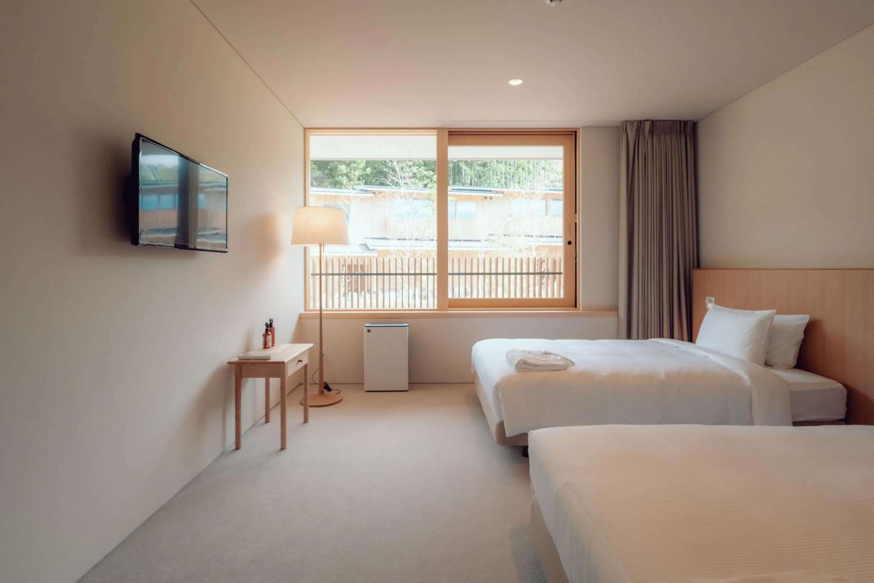 Photo of the whole room, Bed in Hatago Vison