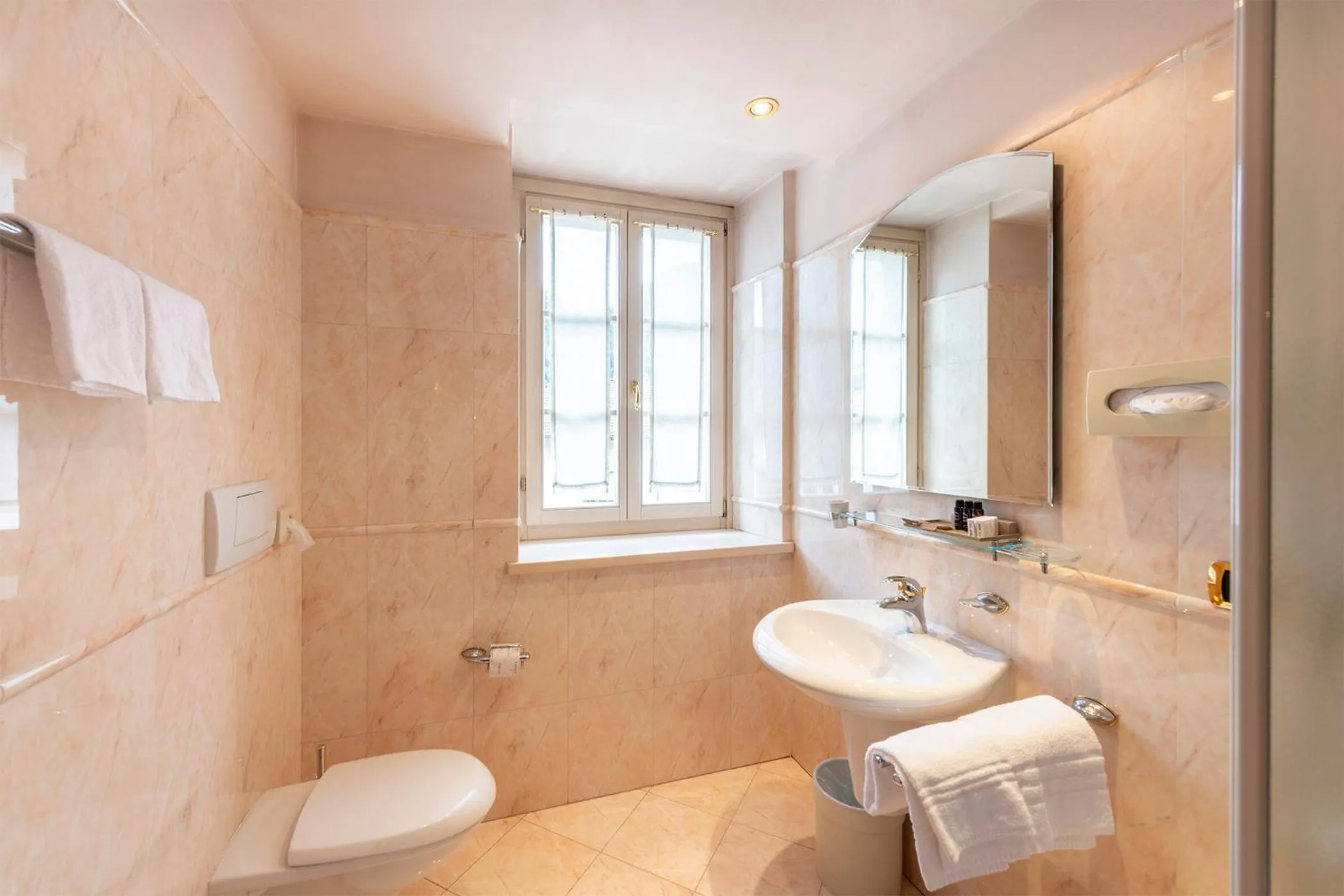 Shower in Hotel Relais Orsingher