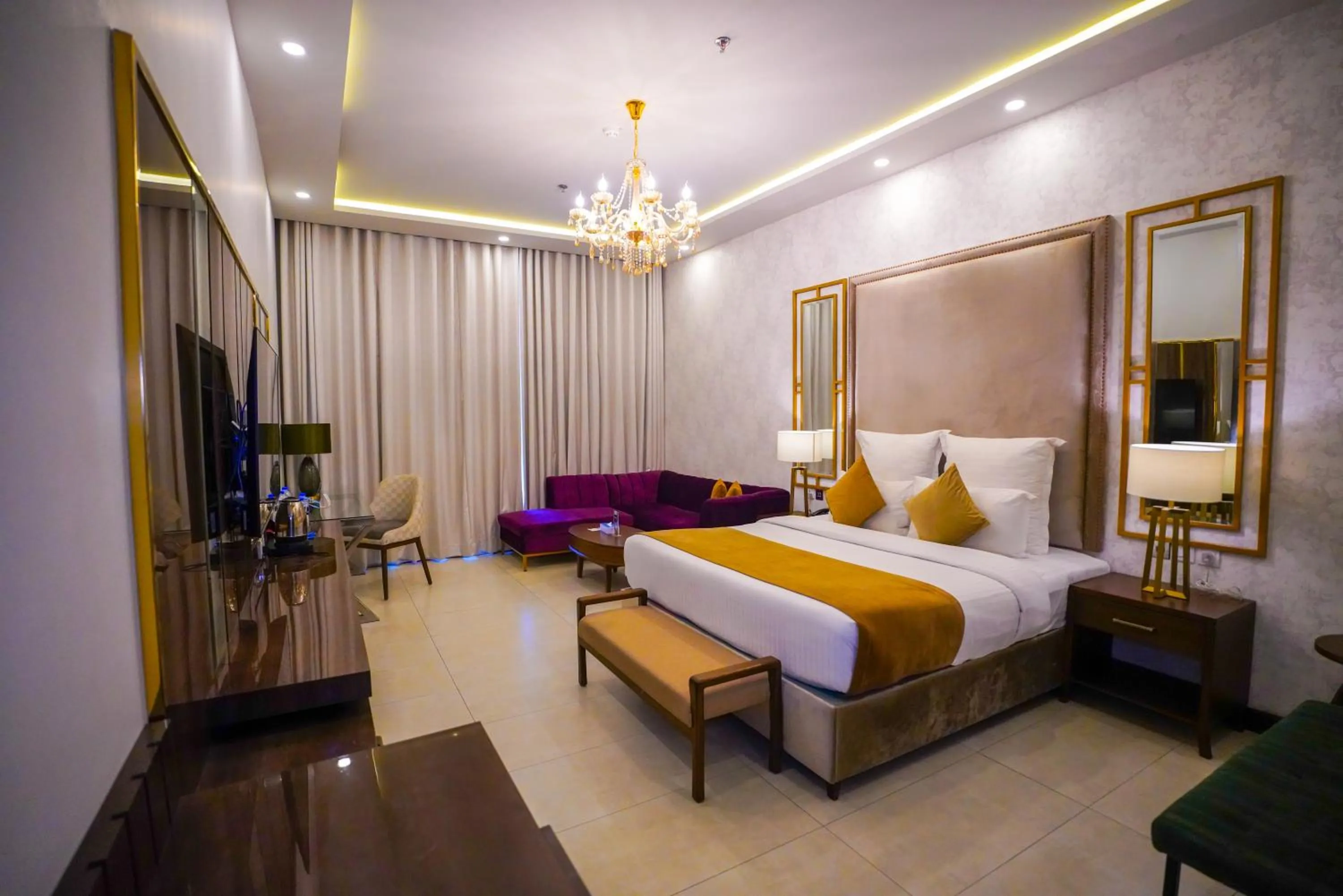 Bed in IFQ Hotel & Resort Islamabad