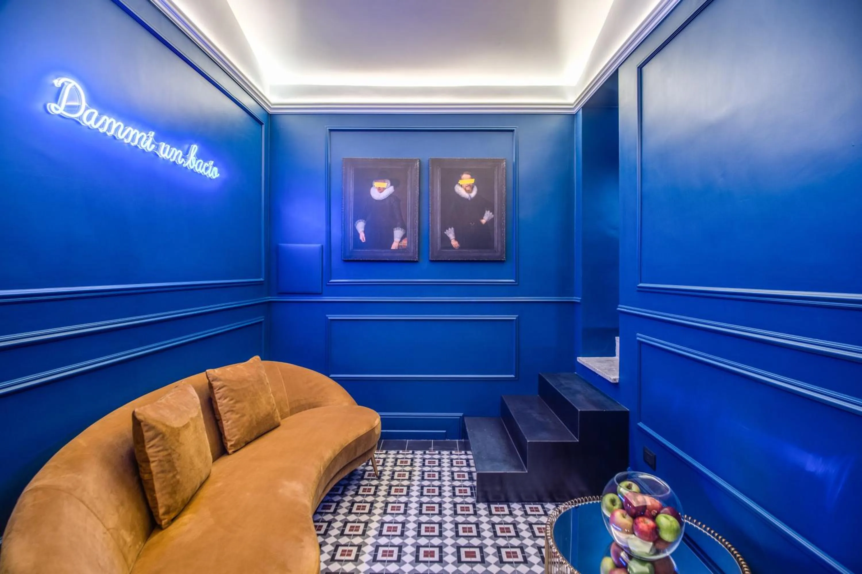 Communal lounge/ TV room in Palazzetto Trevi