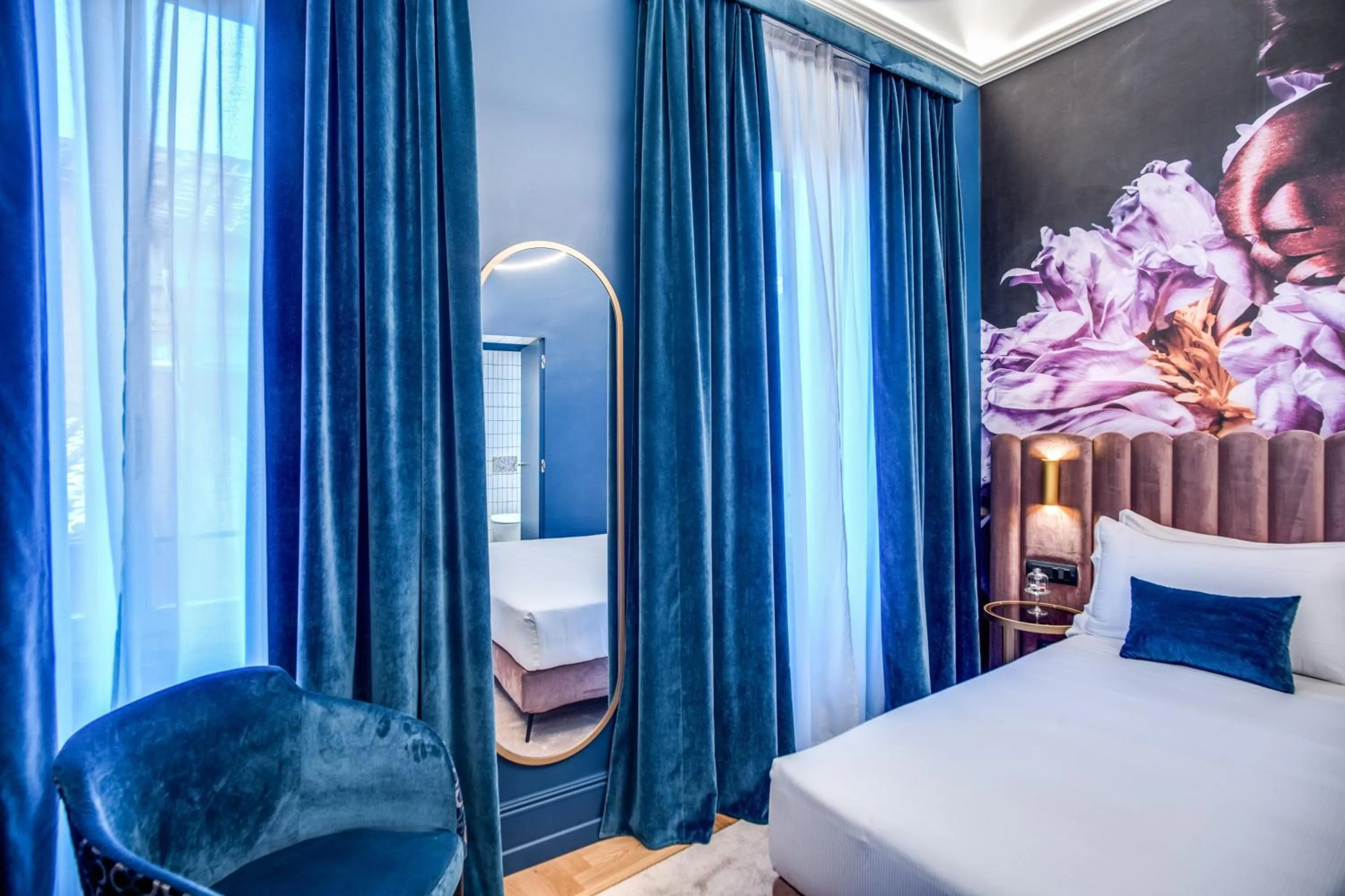 Decorative detail, Bed in Palazzetto Trevi