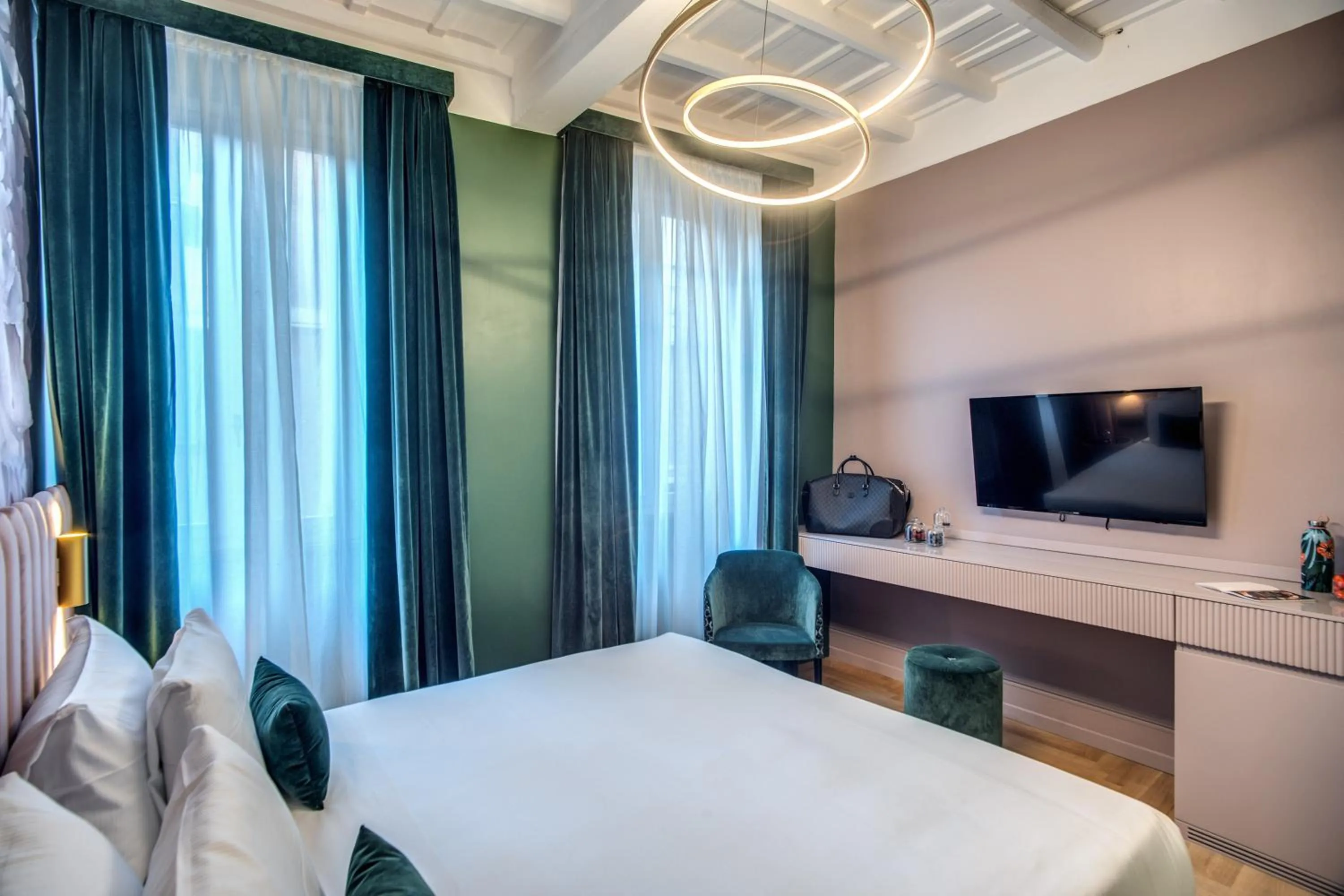 View (from property/room), Bed in Palazzetto Trevi