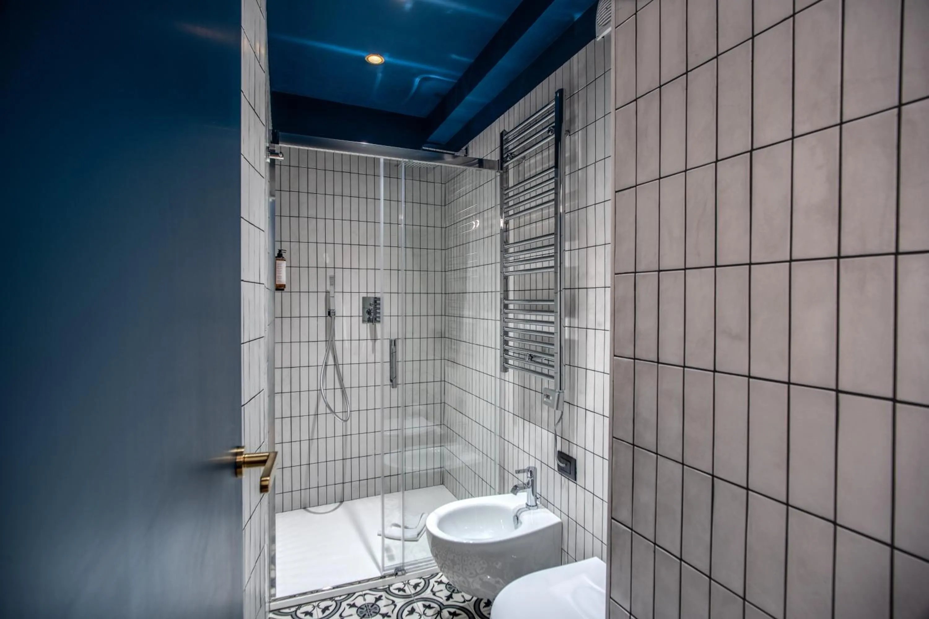 Shower in Palazzetto Trevi