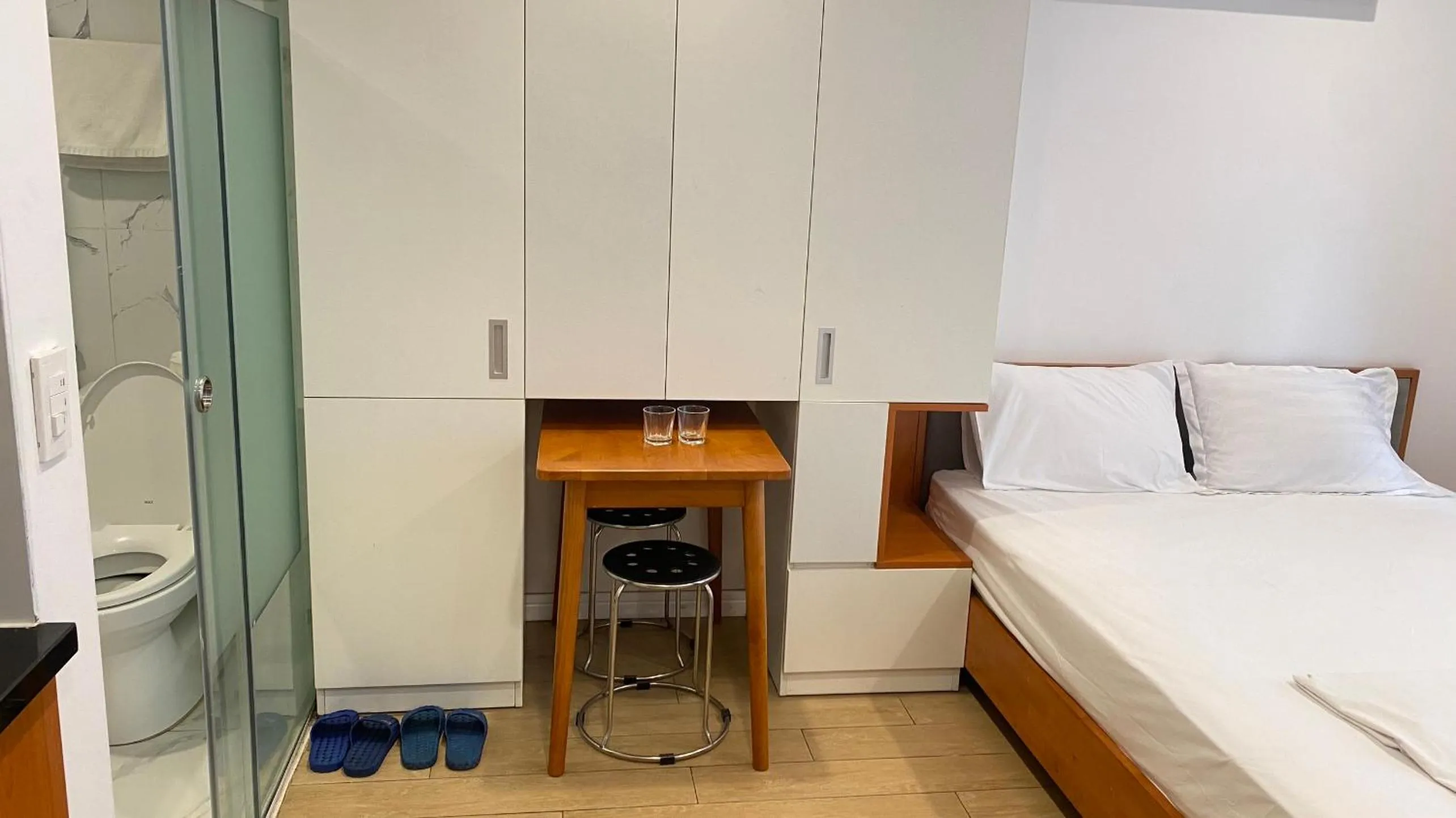 Dining area, Bed in Era Cozy Apartment