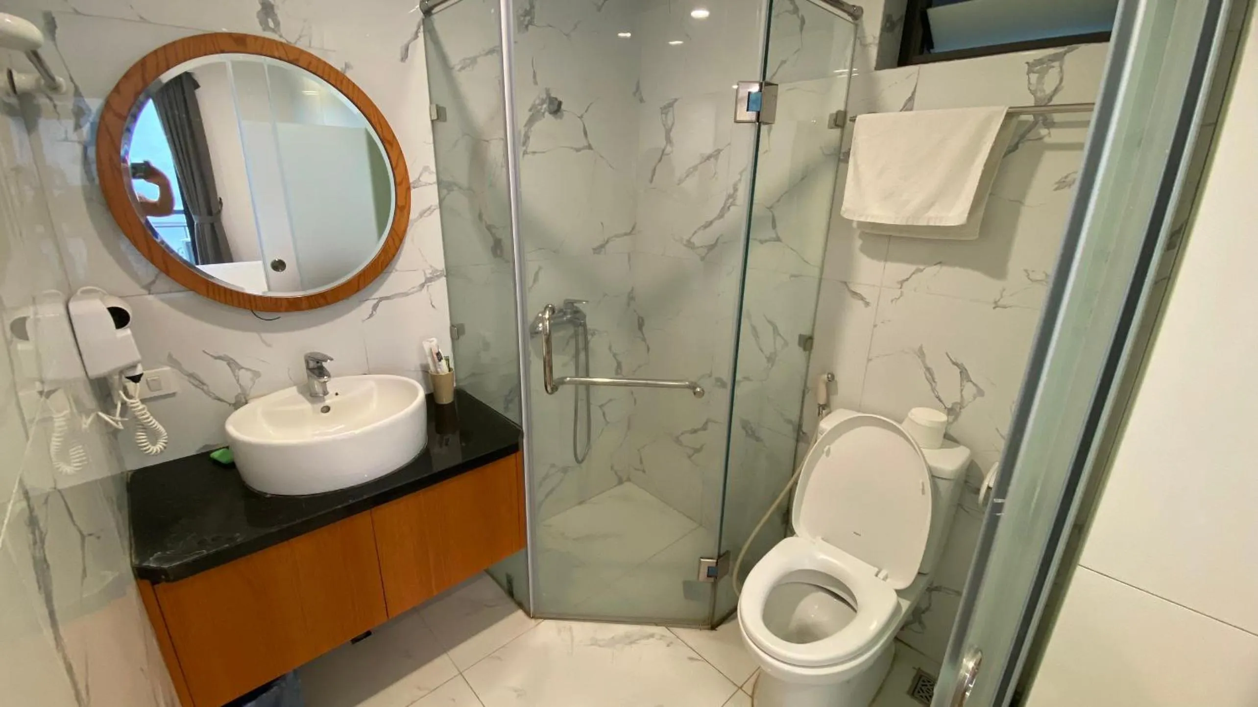 Toilet in Era Cozy Apartment