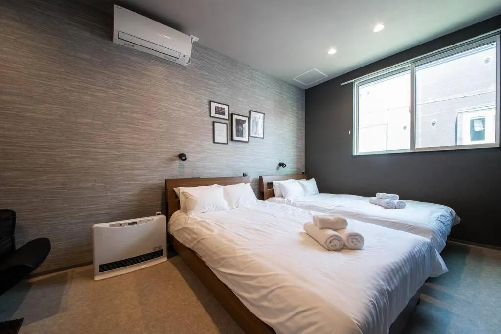 Bed in The PLAZA HOTEL S4W12