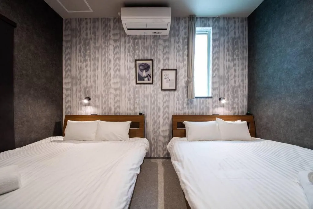 Bed in The PLAZA HOTEL S4W12