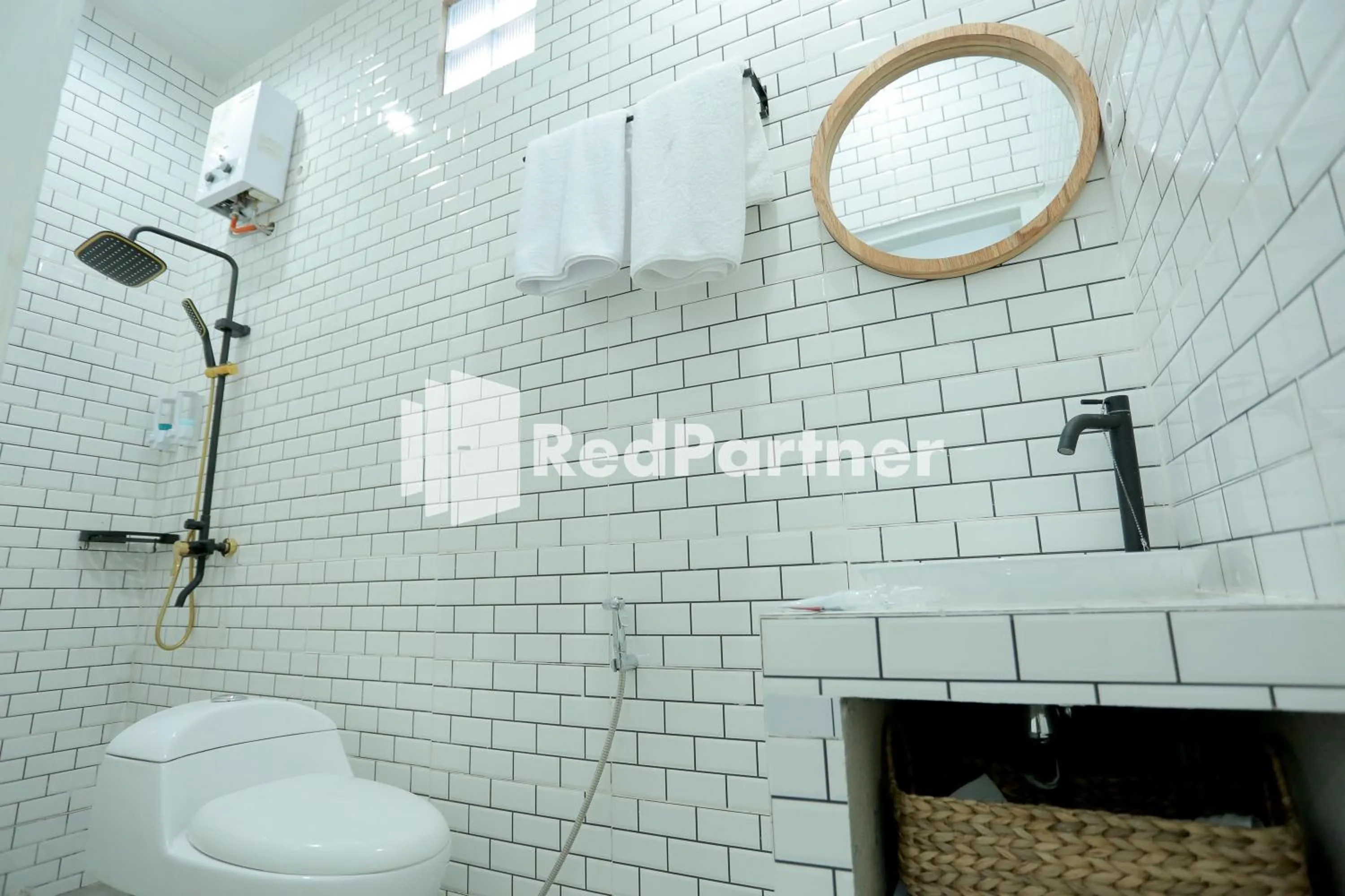 Bathroom in Pringgading Surf Camp Bengkulu Mitra RedDoorz