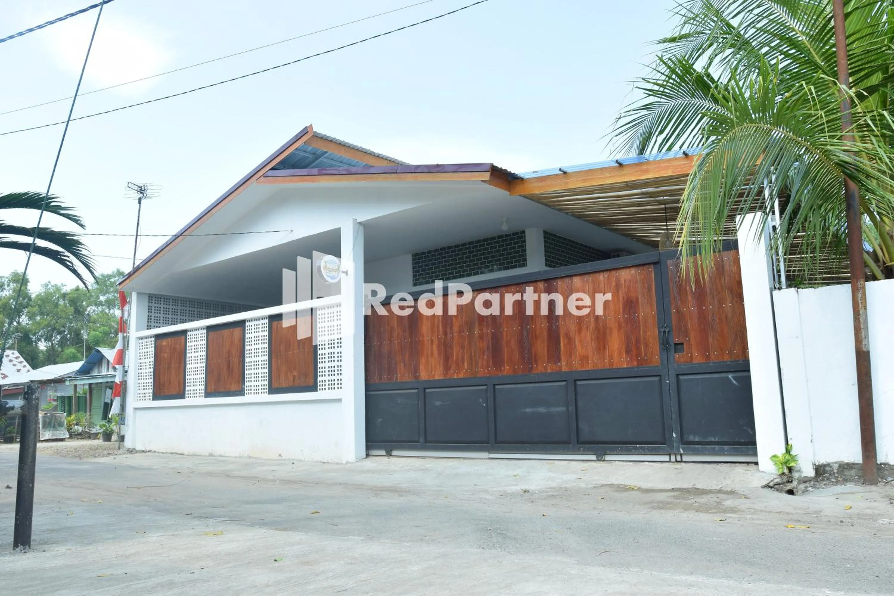 Property building in Pringgading Surf Camp Bengkulu Mitra RedDoorz