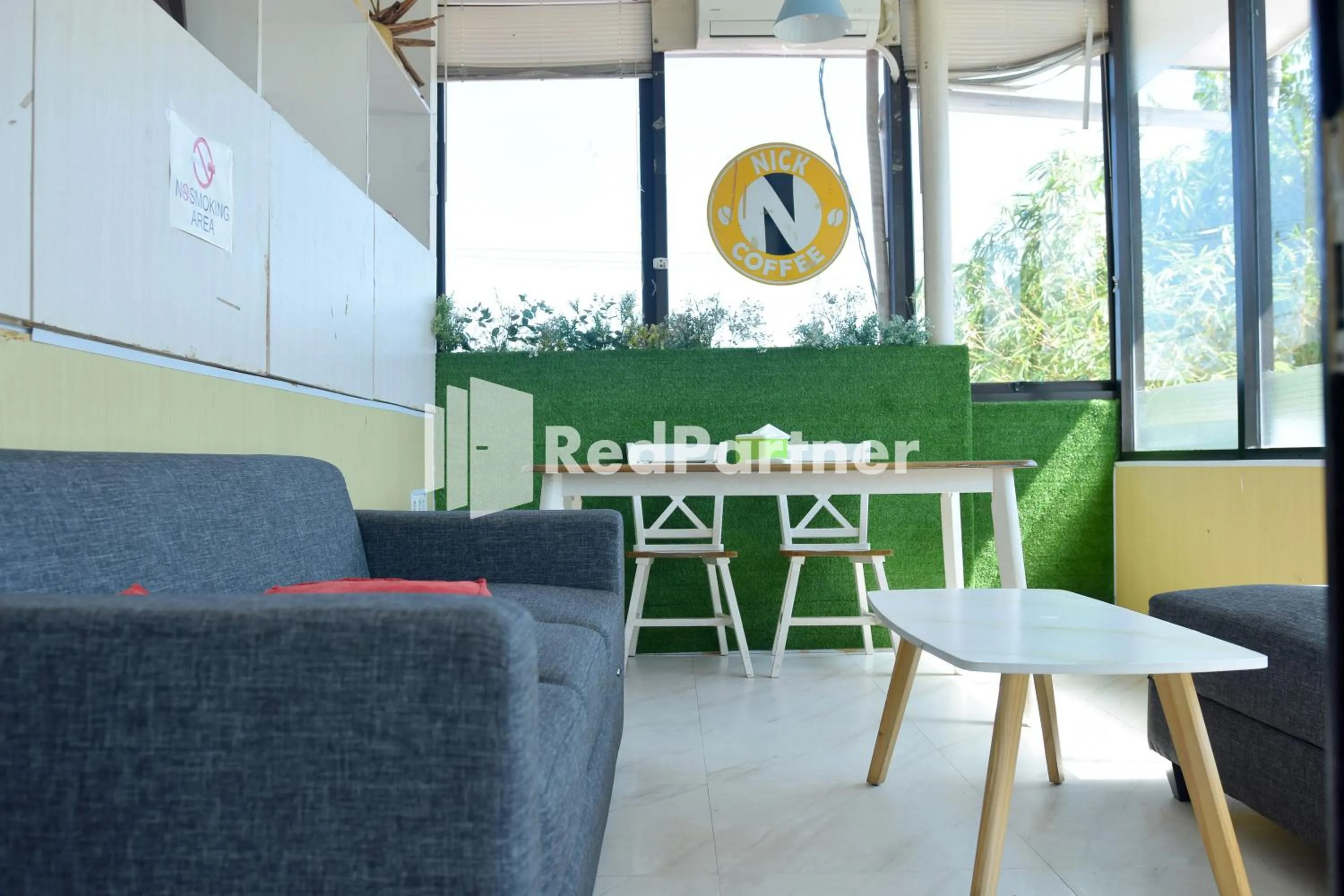 Lobby or reception in Pringgading Surf Camp Bengkulu Mitra RedDoorz