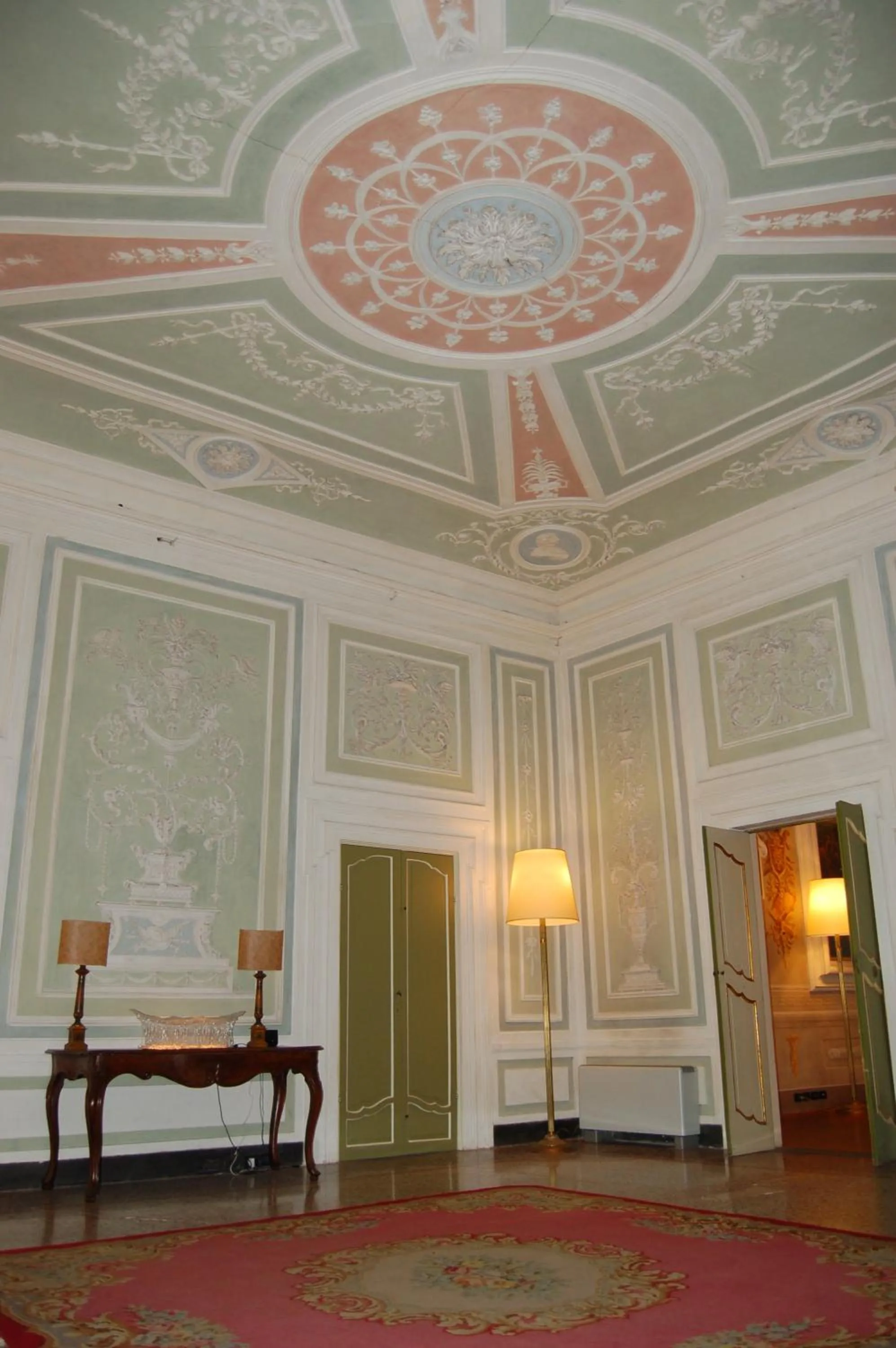 Decorative detail in Palazzo Tucci Residenza d'epoca