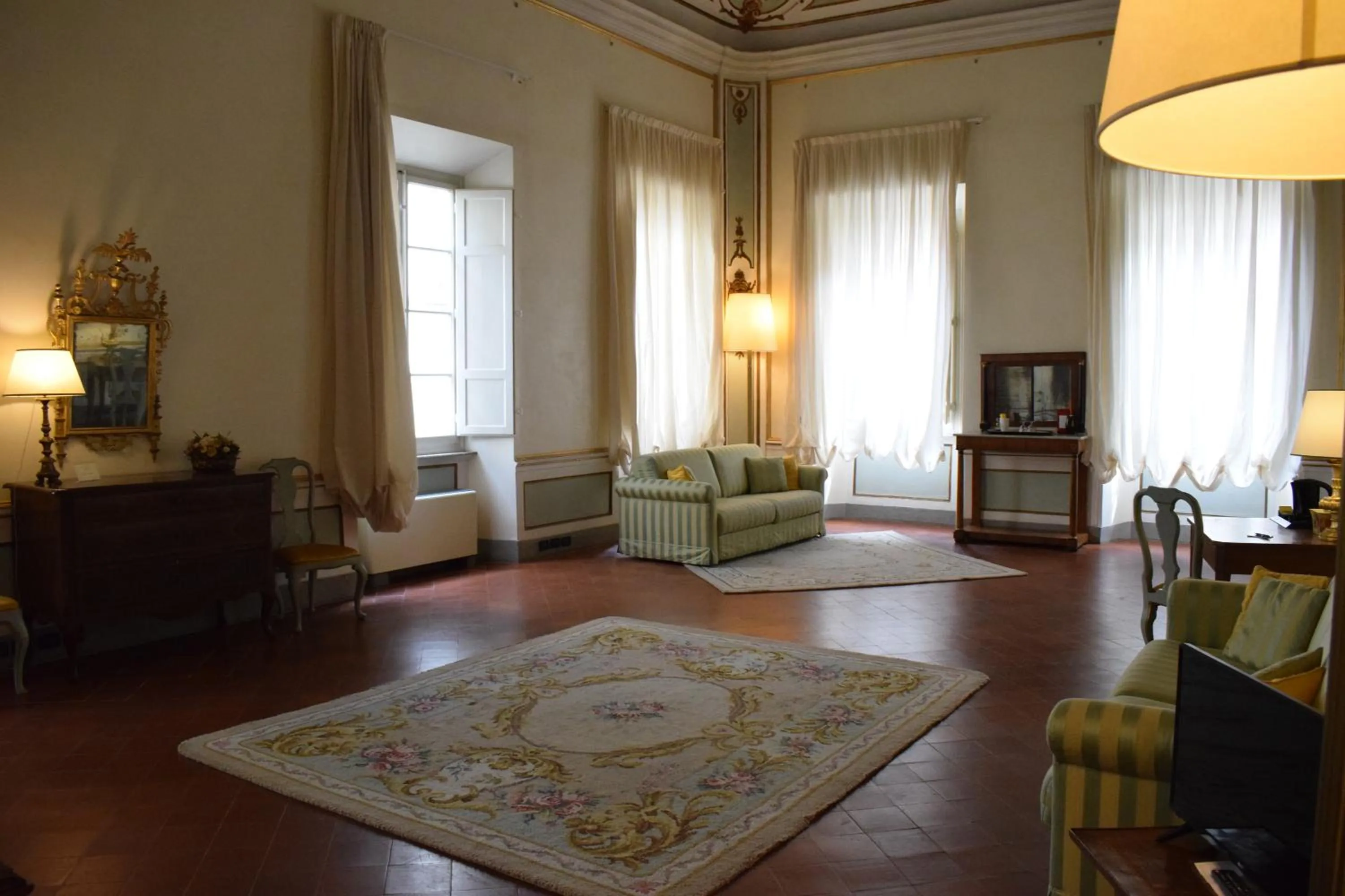 Photo of the whole room in Palazzo Tucci Residenza d'epoca