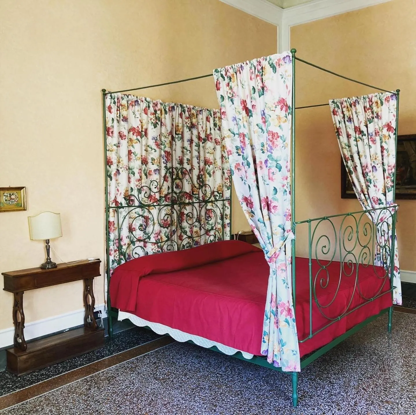 Bed in Palazzo Tucci Residenza d'epoca