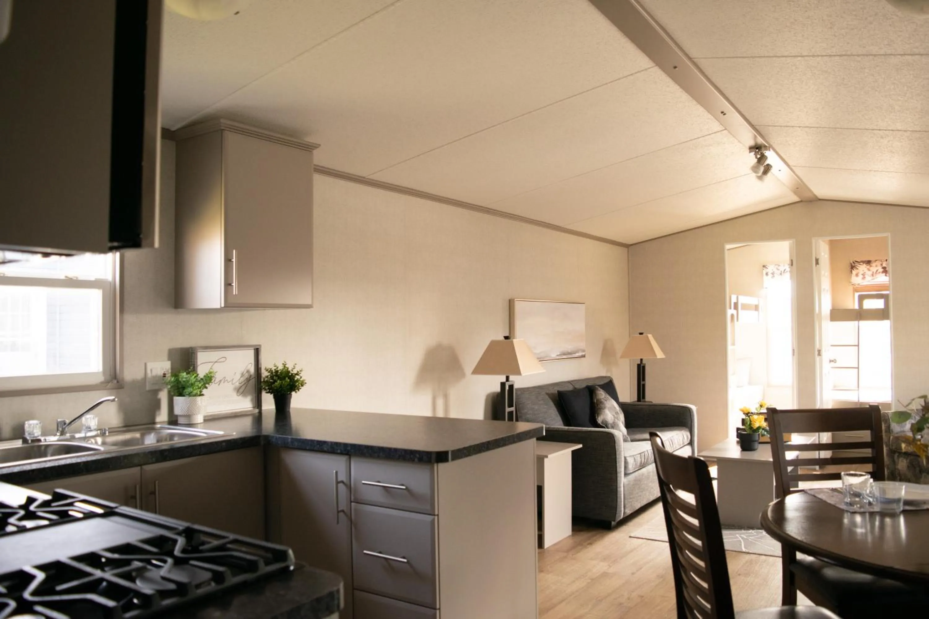 Vine Ridge Resort - Cottages