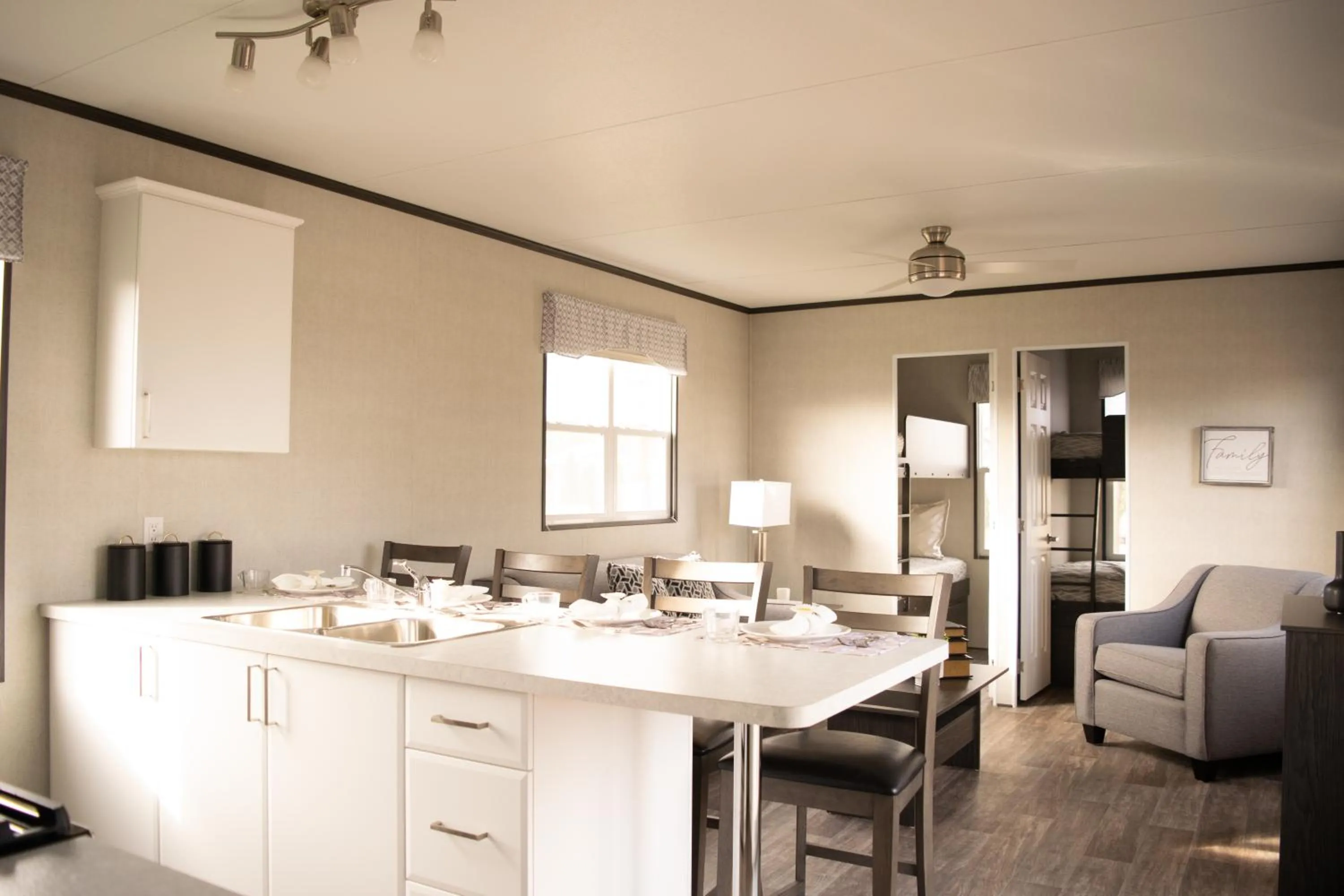 Kitchen or kitchenette in Vine Ridge Resort - Cottages