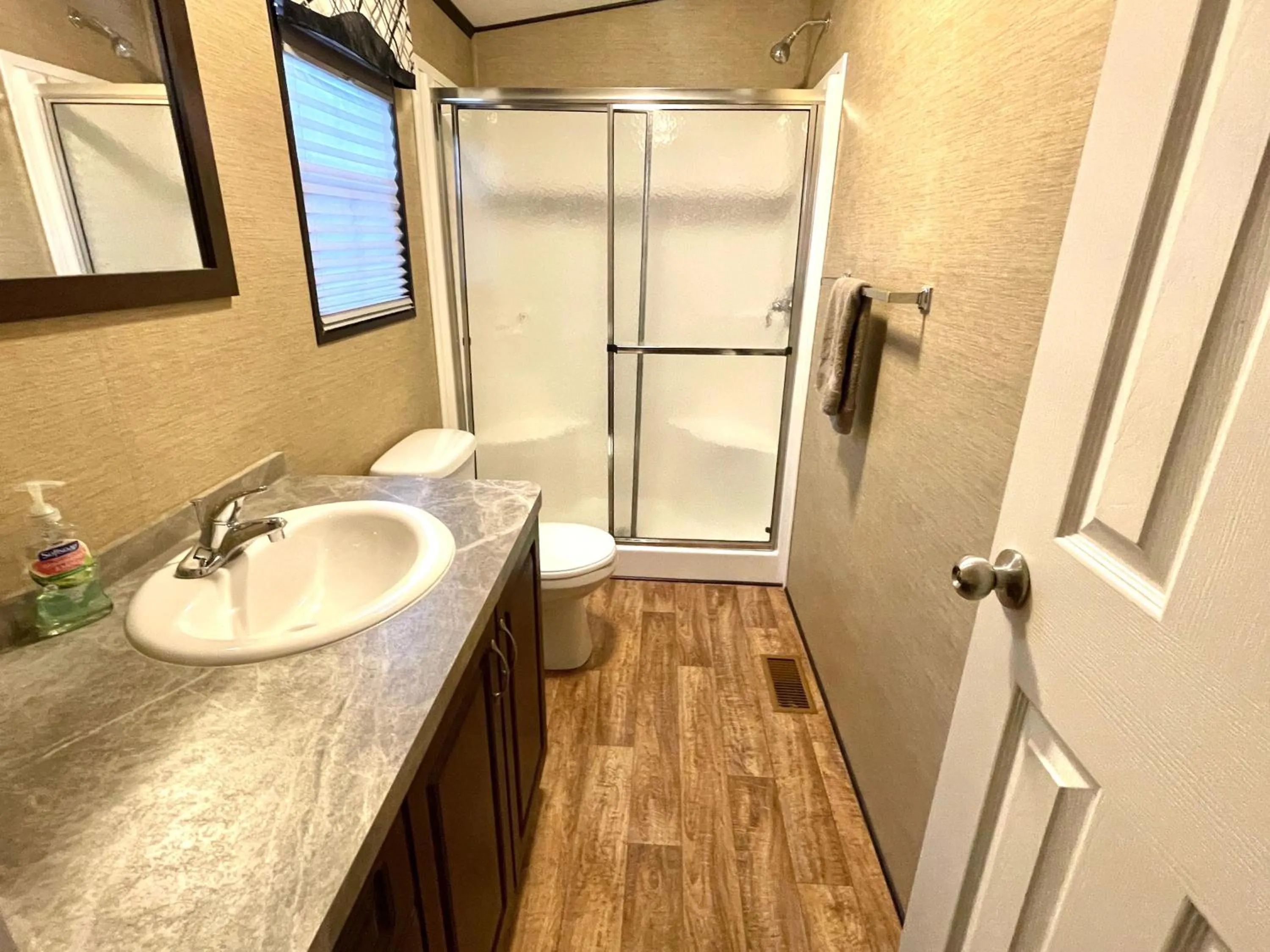 Bathroom in Vine Ridge Resort - Cottages