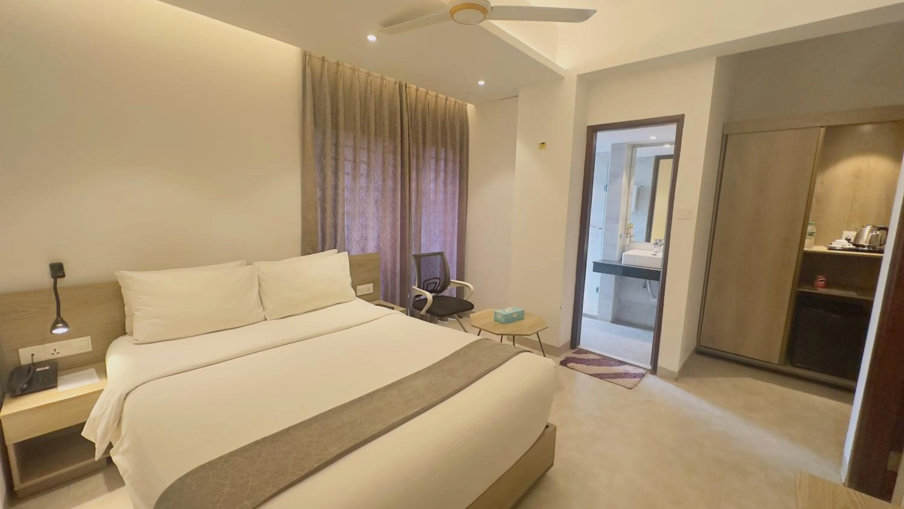 Bed in Priyo Nibash Stylish Residential Hotel