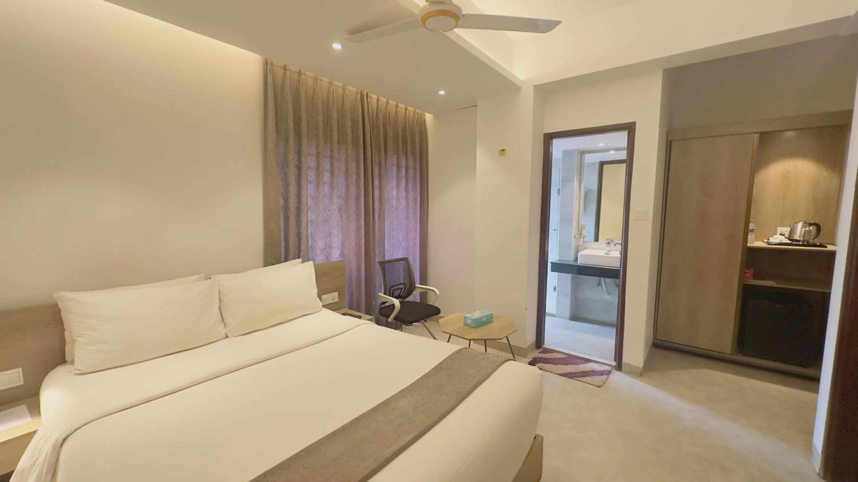 Bed in Priyo Nibash Stylish Residential Hotel