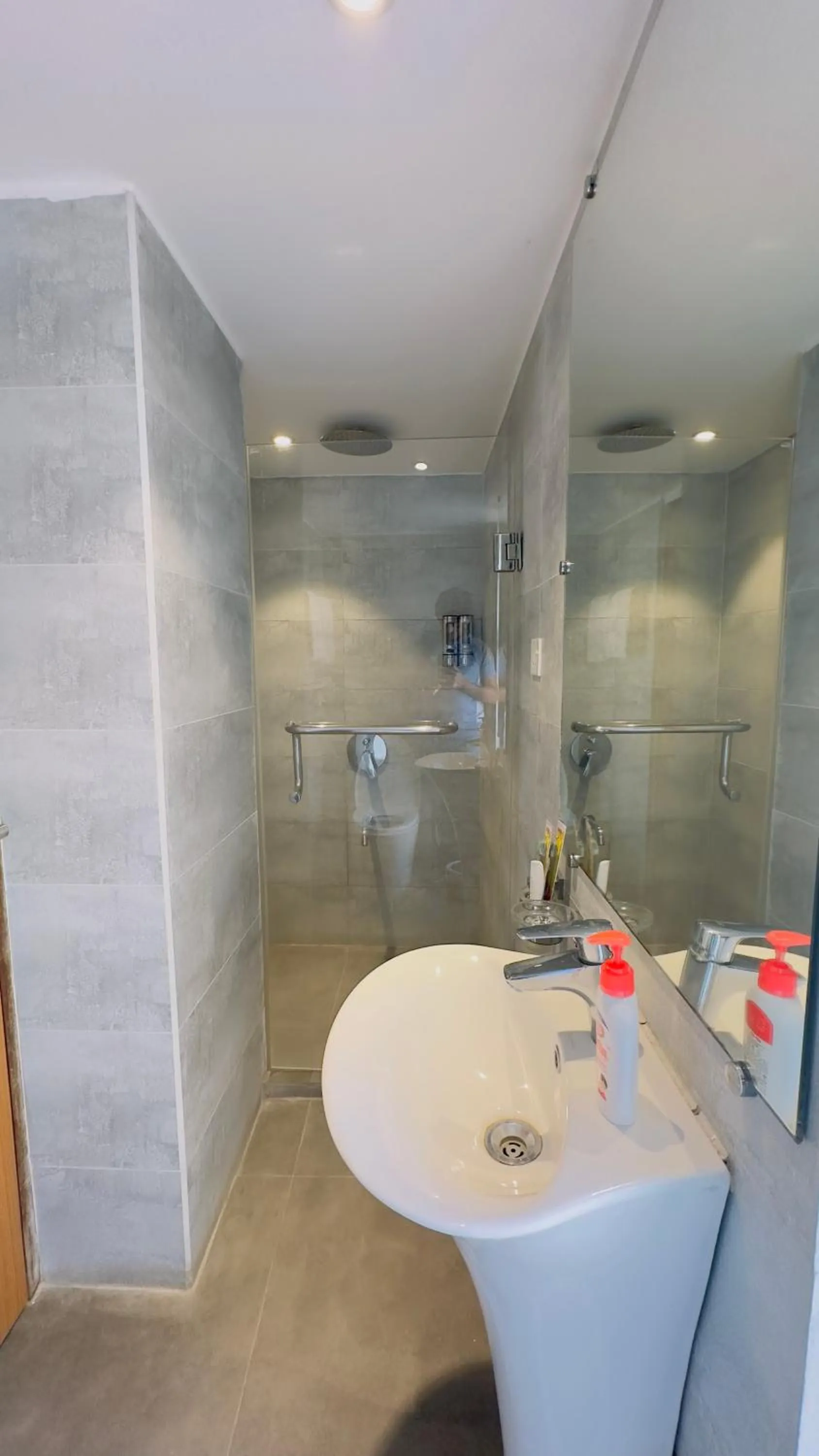 Priyo Nibash Stylish Residential Hotel