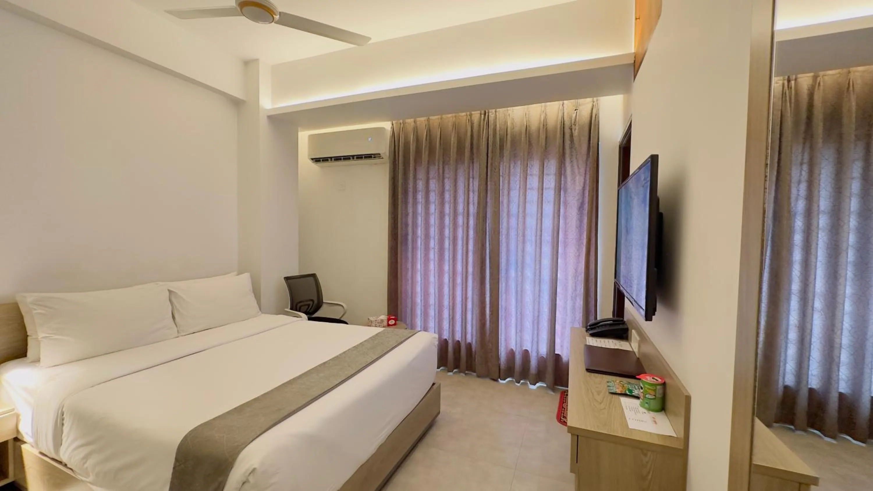 Bed in Priyo Nibash Stylish Residential Hotel