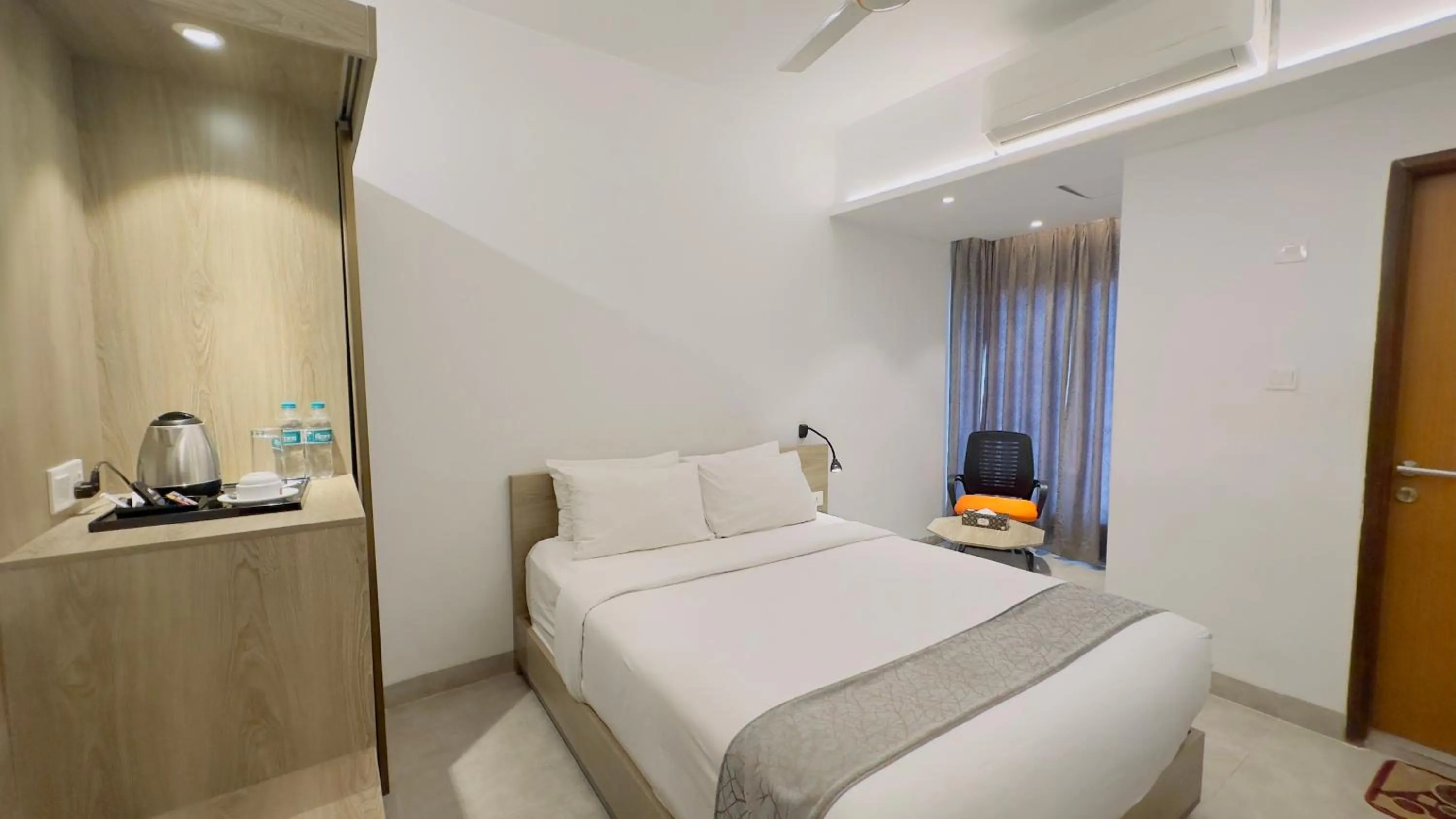Bed in Priyo Nibash Stylish Residential Hotel