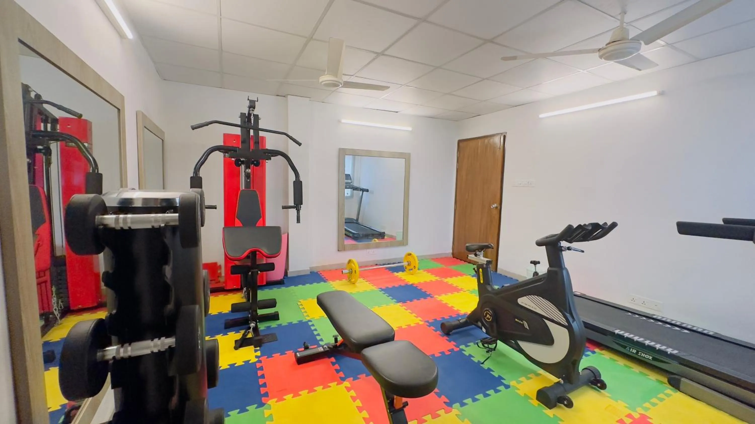 Fitness centre/facilities in Priyo Nibash Stylish Residential Hotel