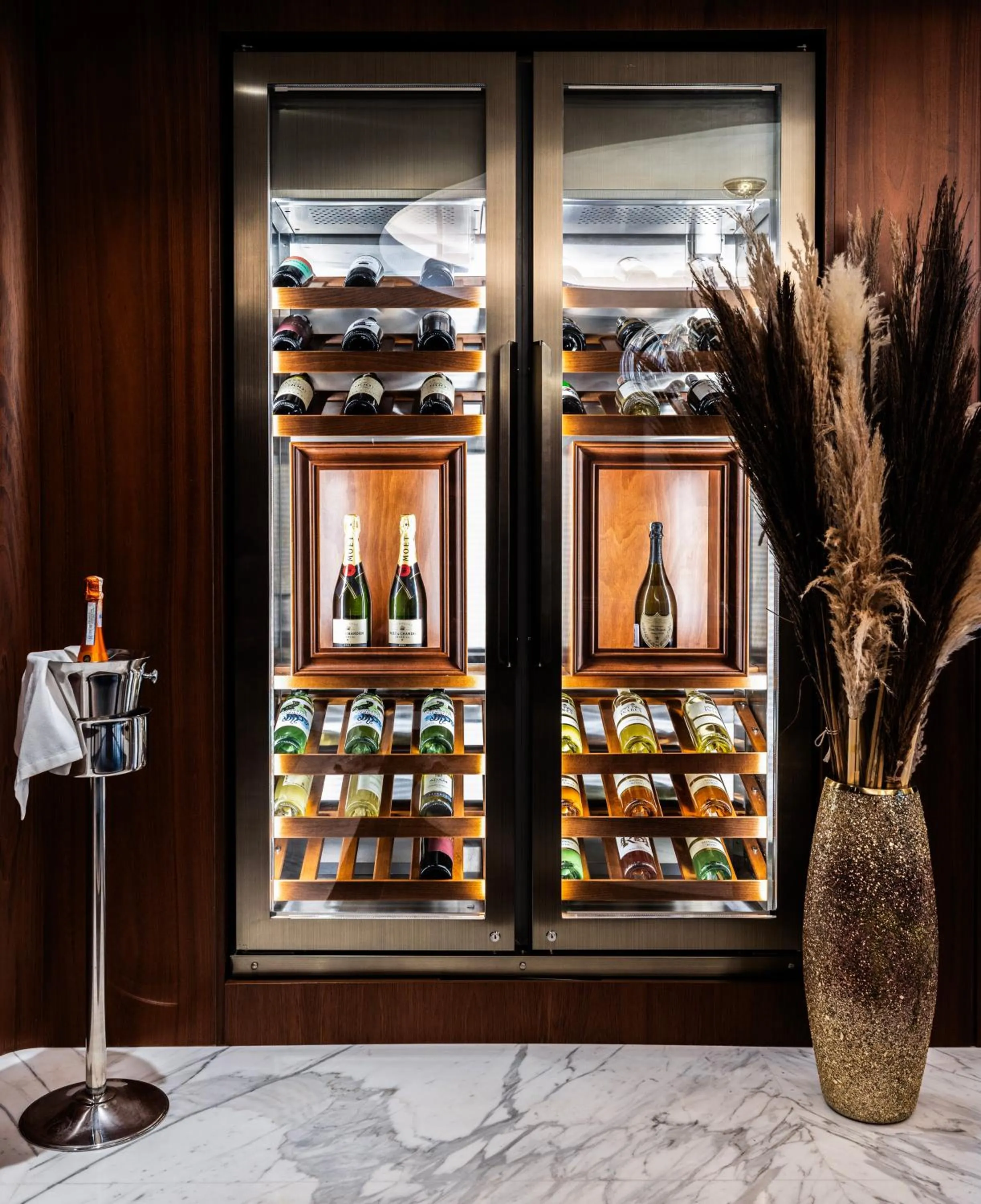 Alcoholic drinks in The Maestro Hotel