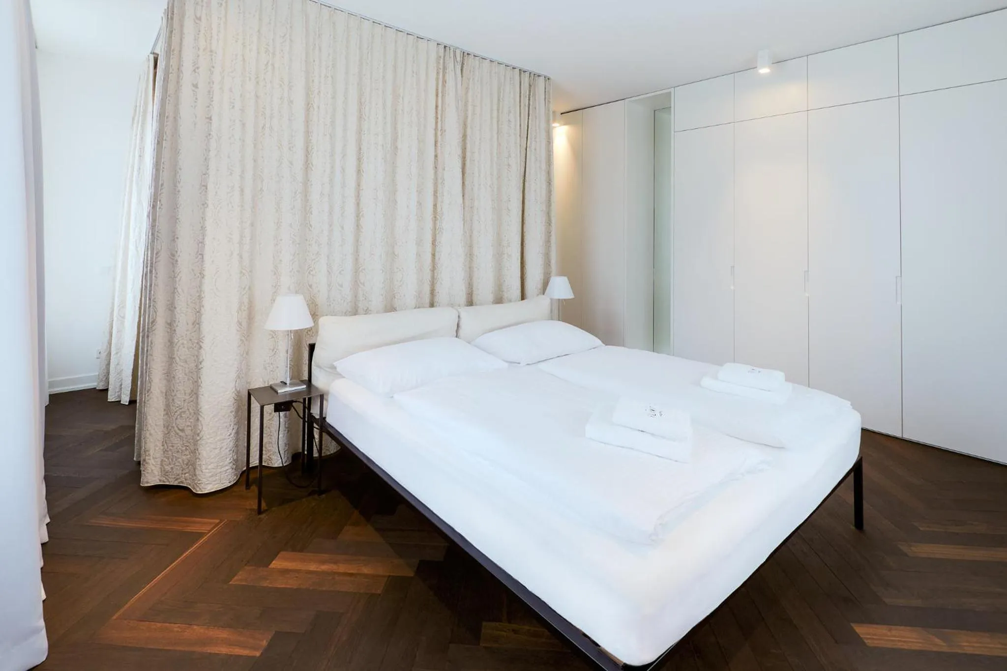 Photo of the whole room, Bed in Das Flint