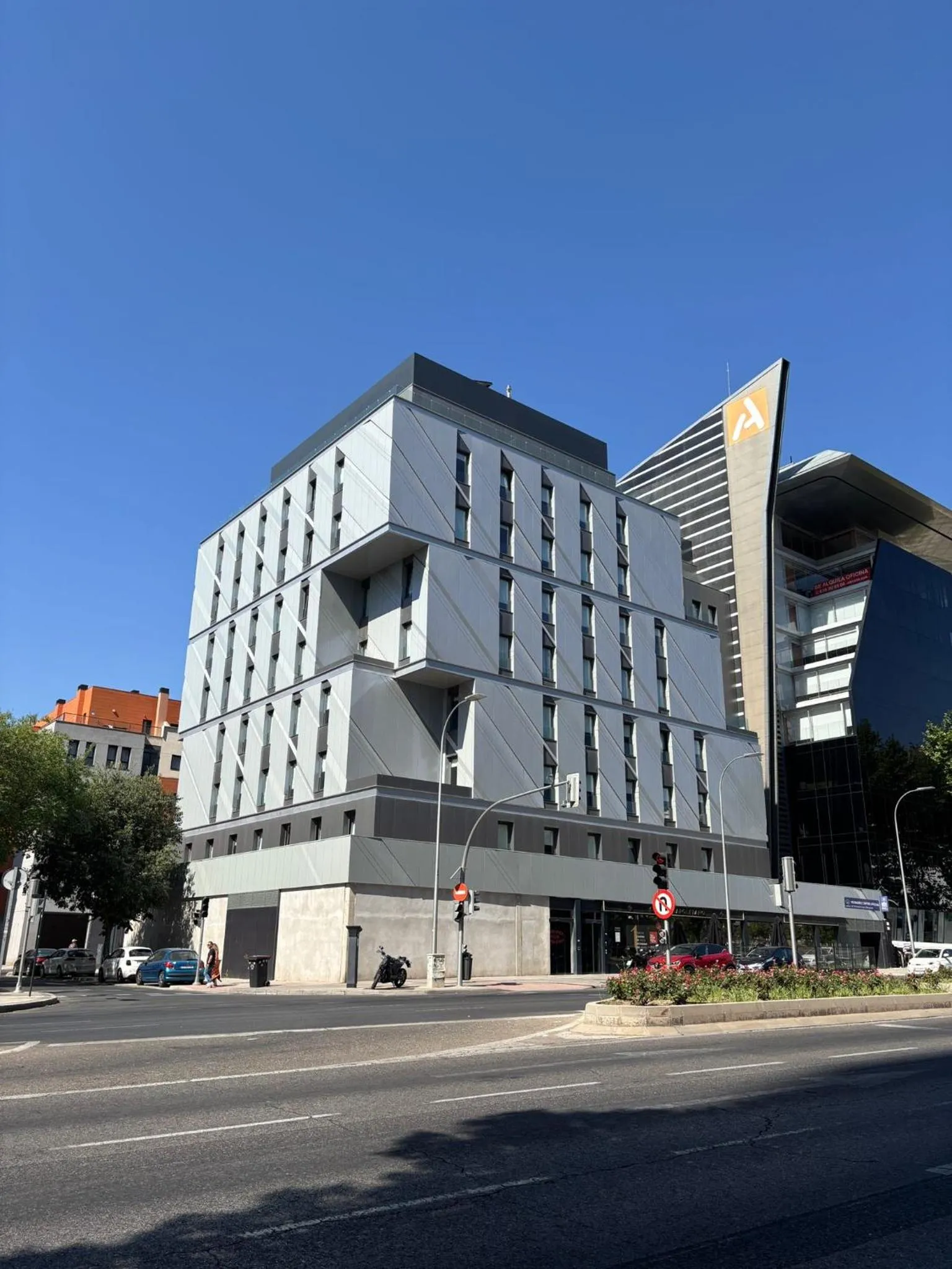 Property building in Hostal Madrid Atocha