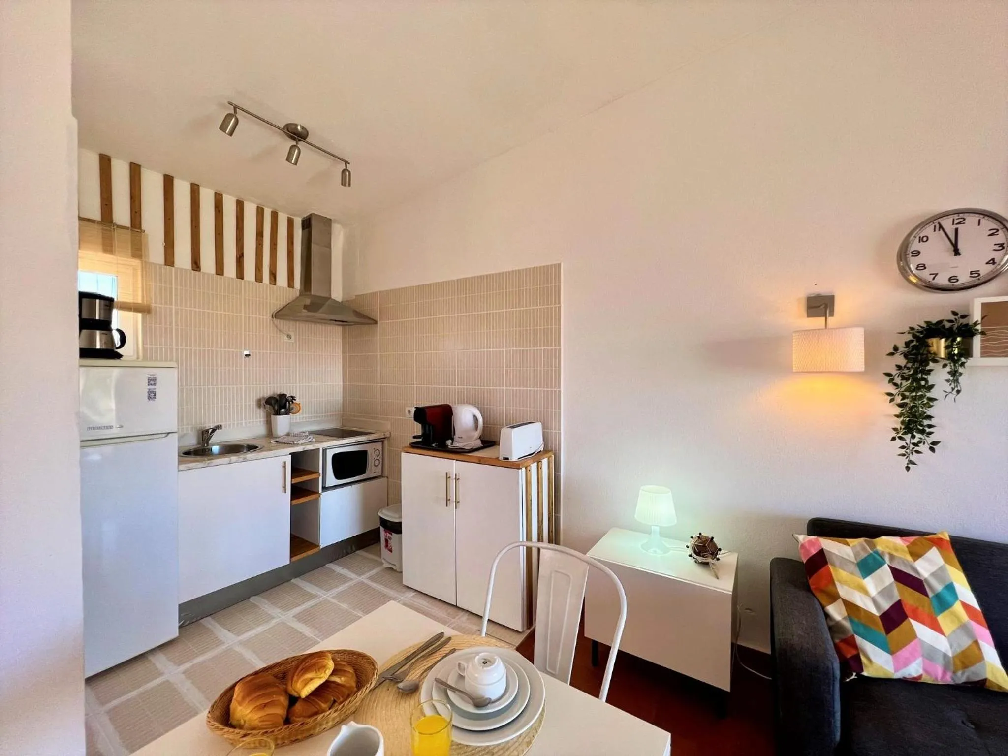 Kitchen or kitchenette in Armação de Pêra Twins 1 by Homing