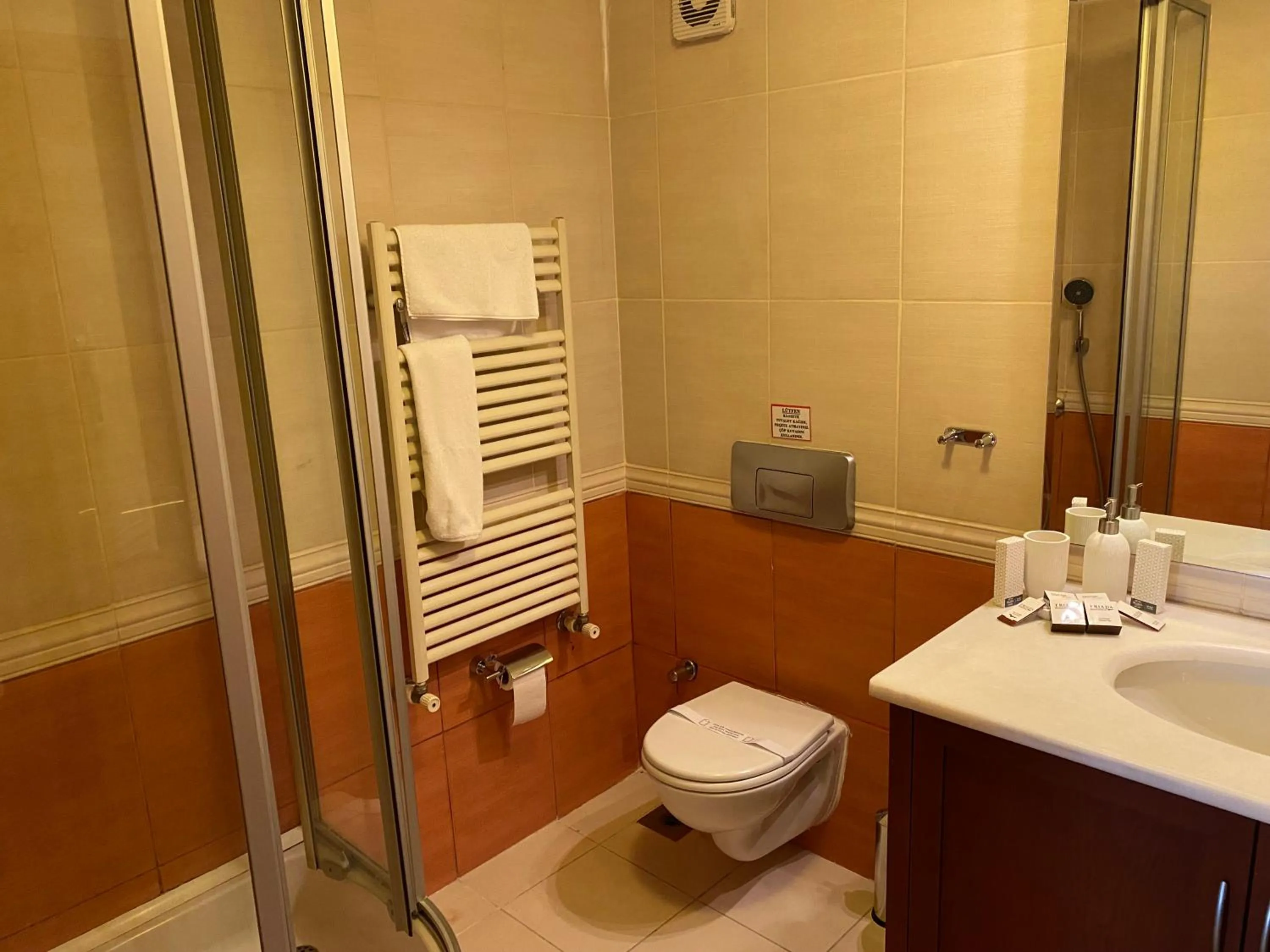 Bathroom in Triada Gayrettepe