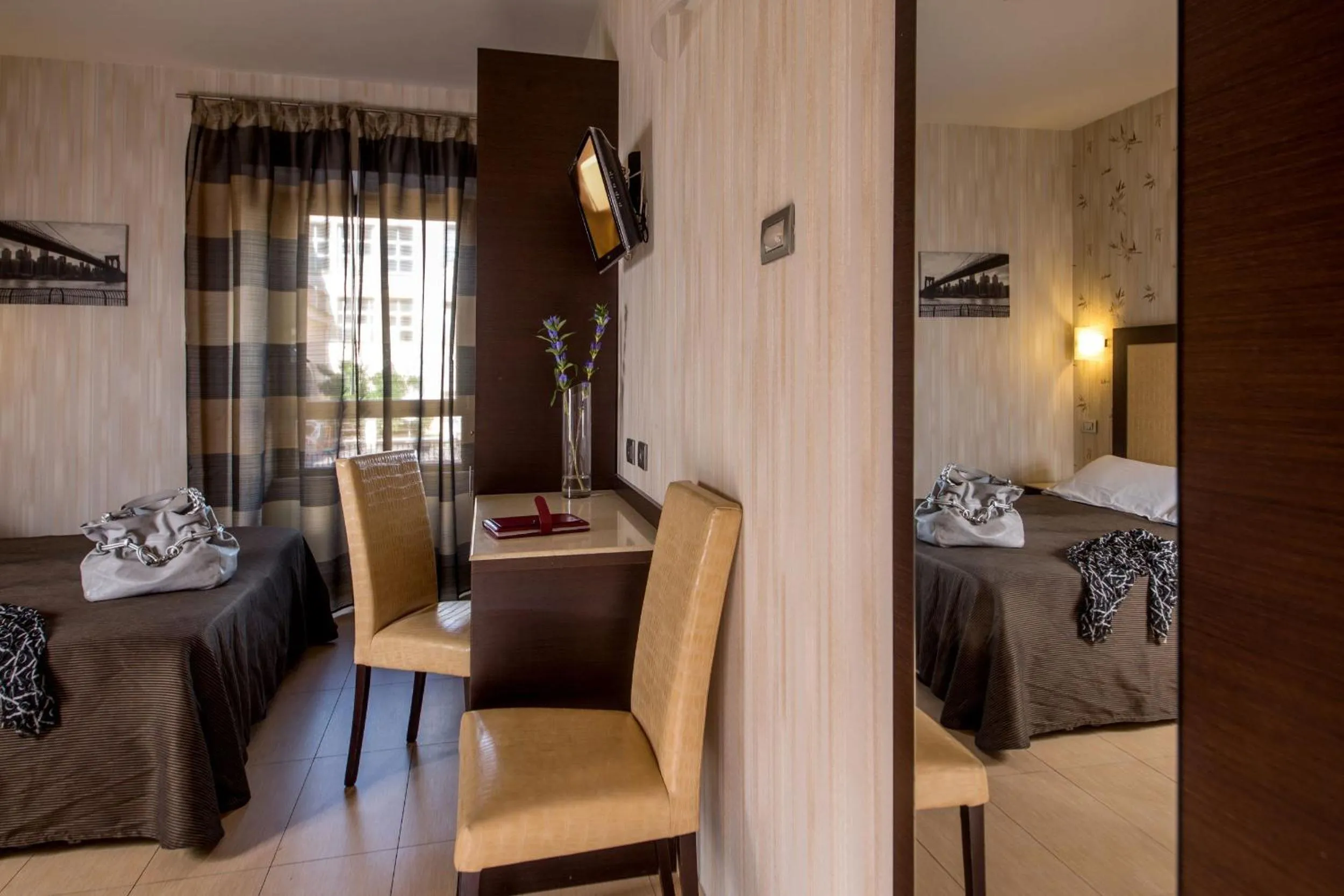 Seating area, Bed in Hotel Dei Mille