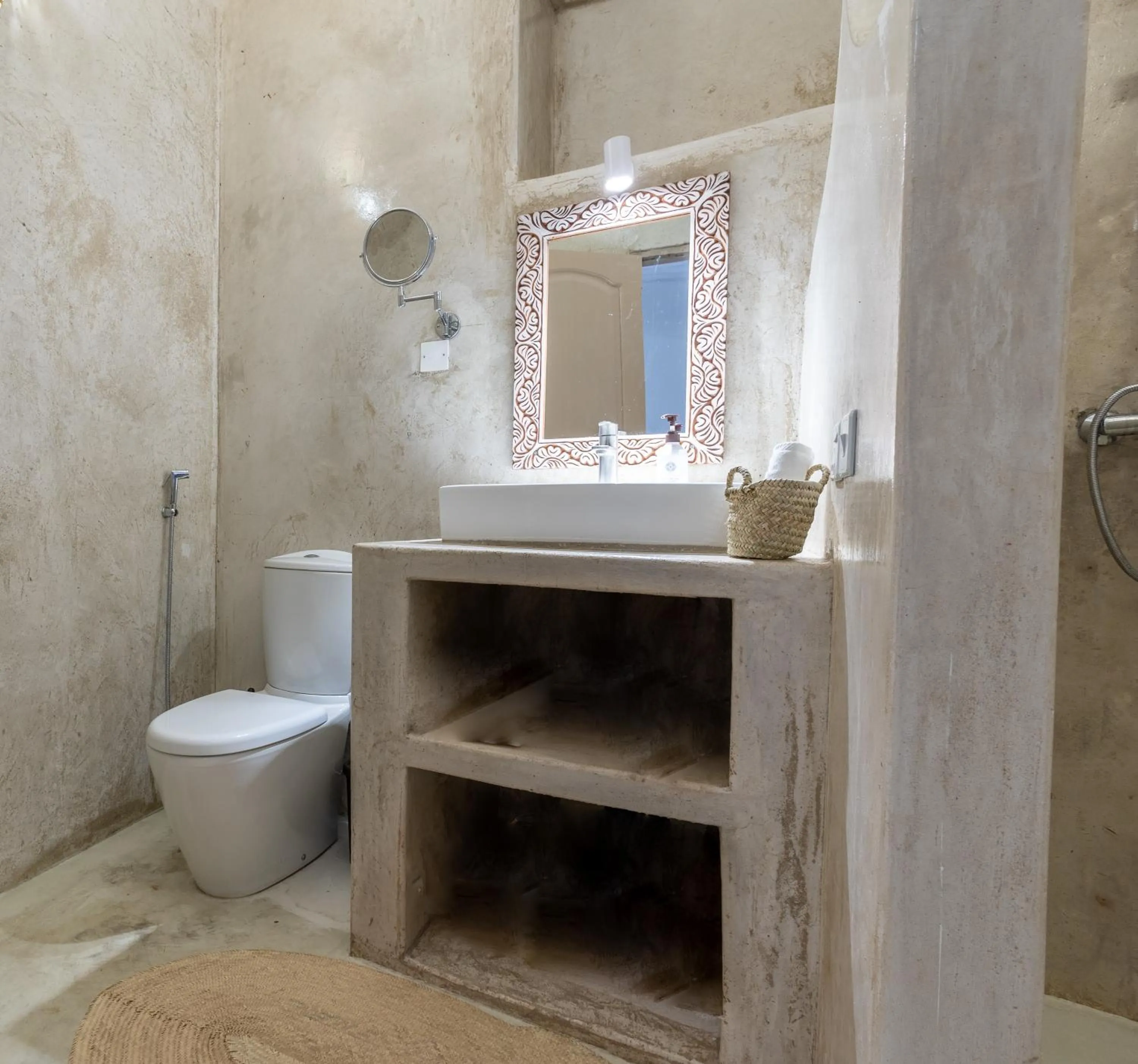 Shower in Sharazad Wonders Boutique