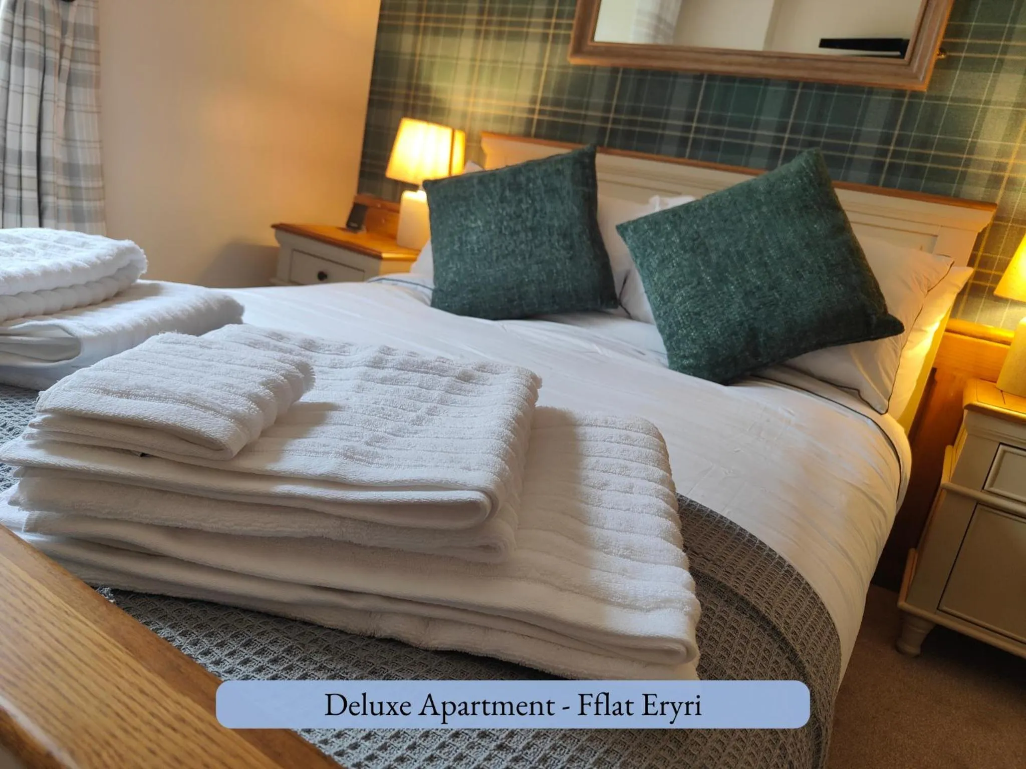 Bedroom, Bed in Llew Accommodation - The Townhouse