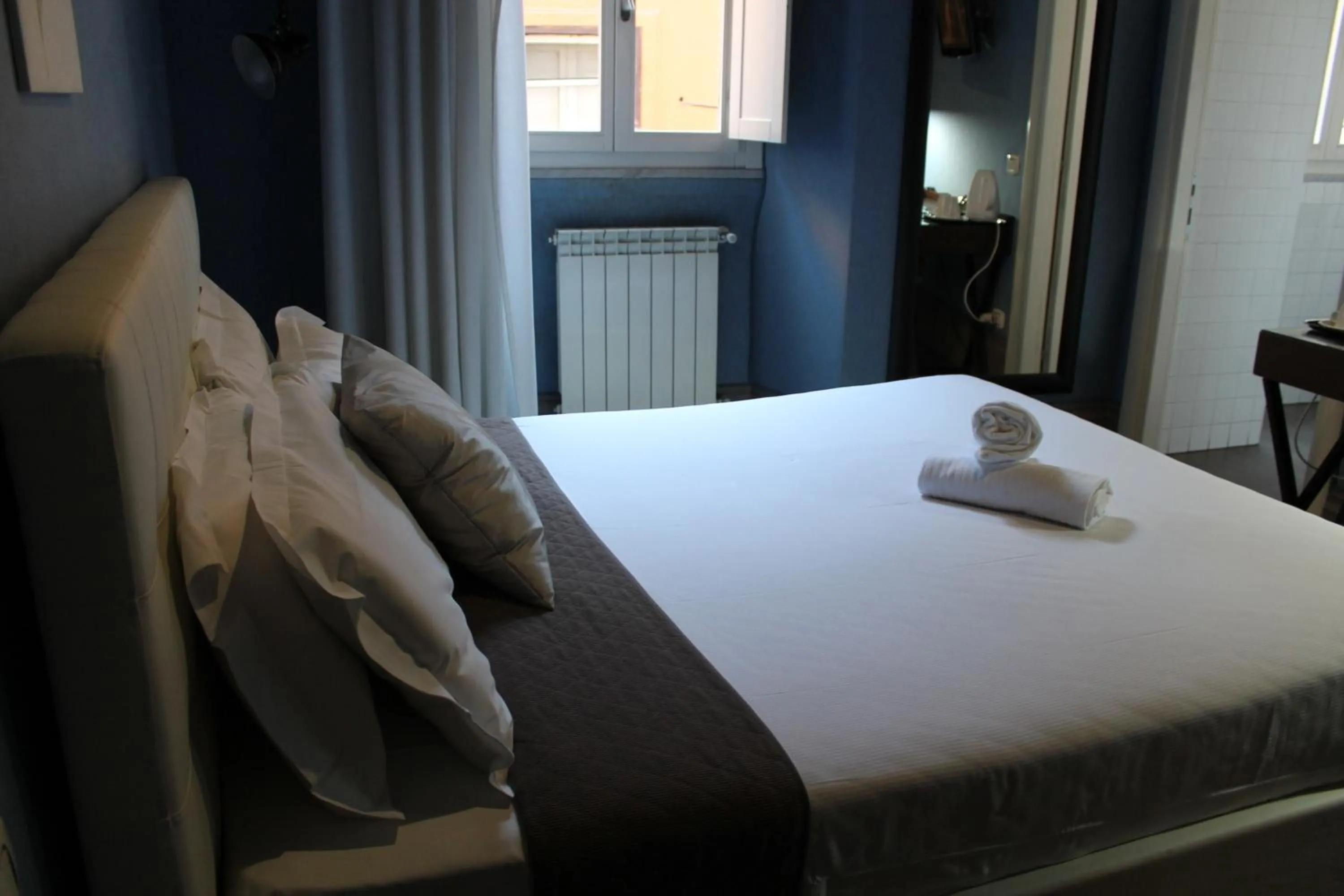 Photo of the whole room, Bed in Locanda degli Antiquari