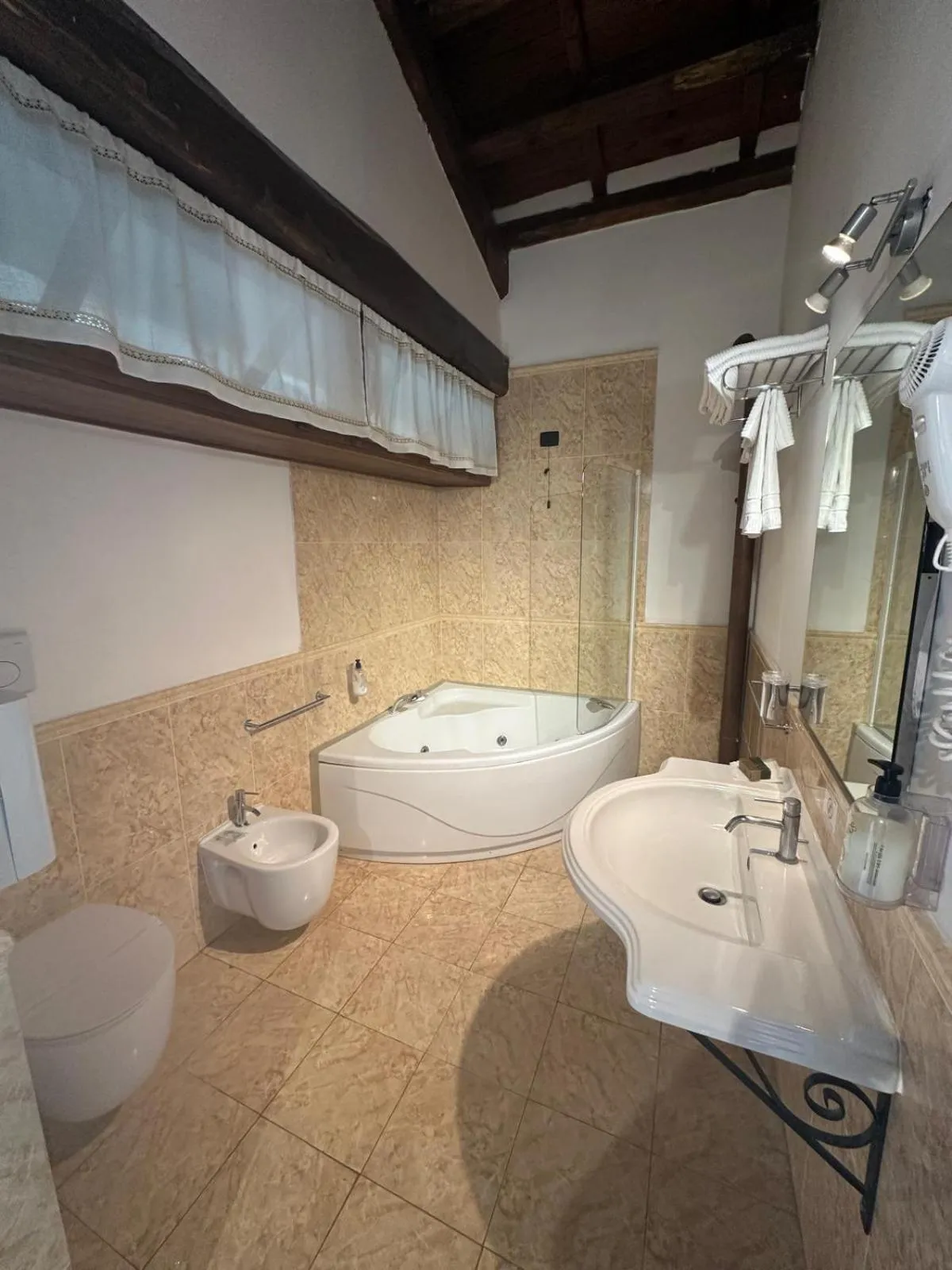 Hot Tub in Hotel Tenuta dell'Argento Resort