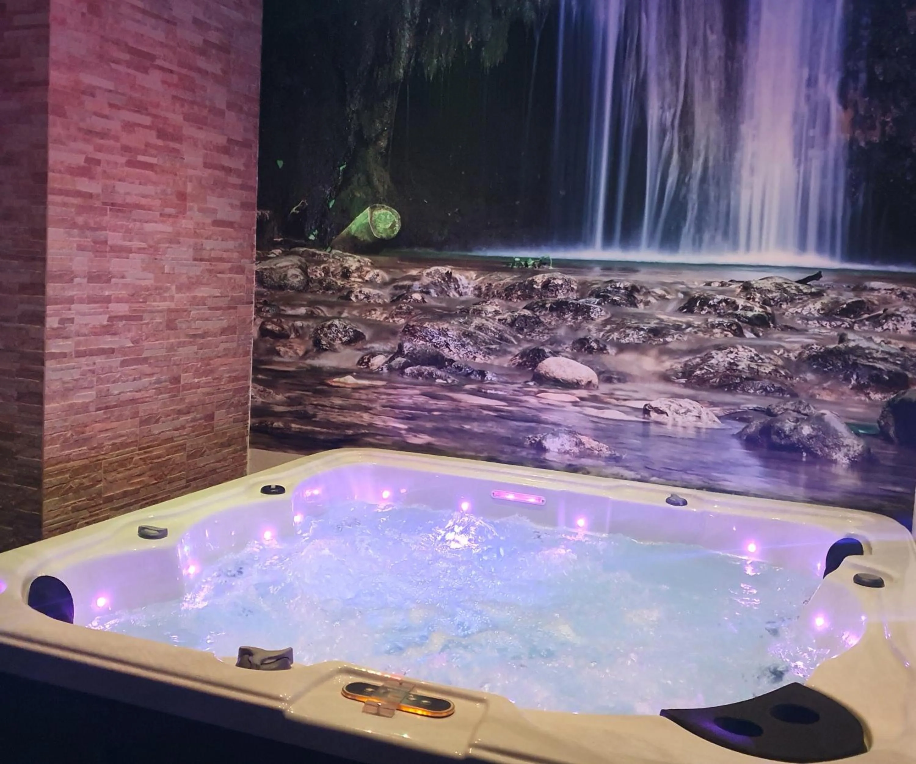 Hot Tub in Residence Filanda