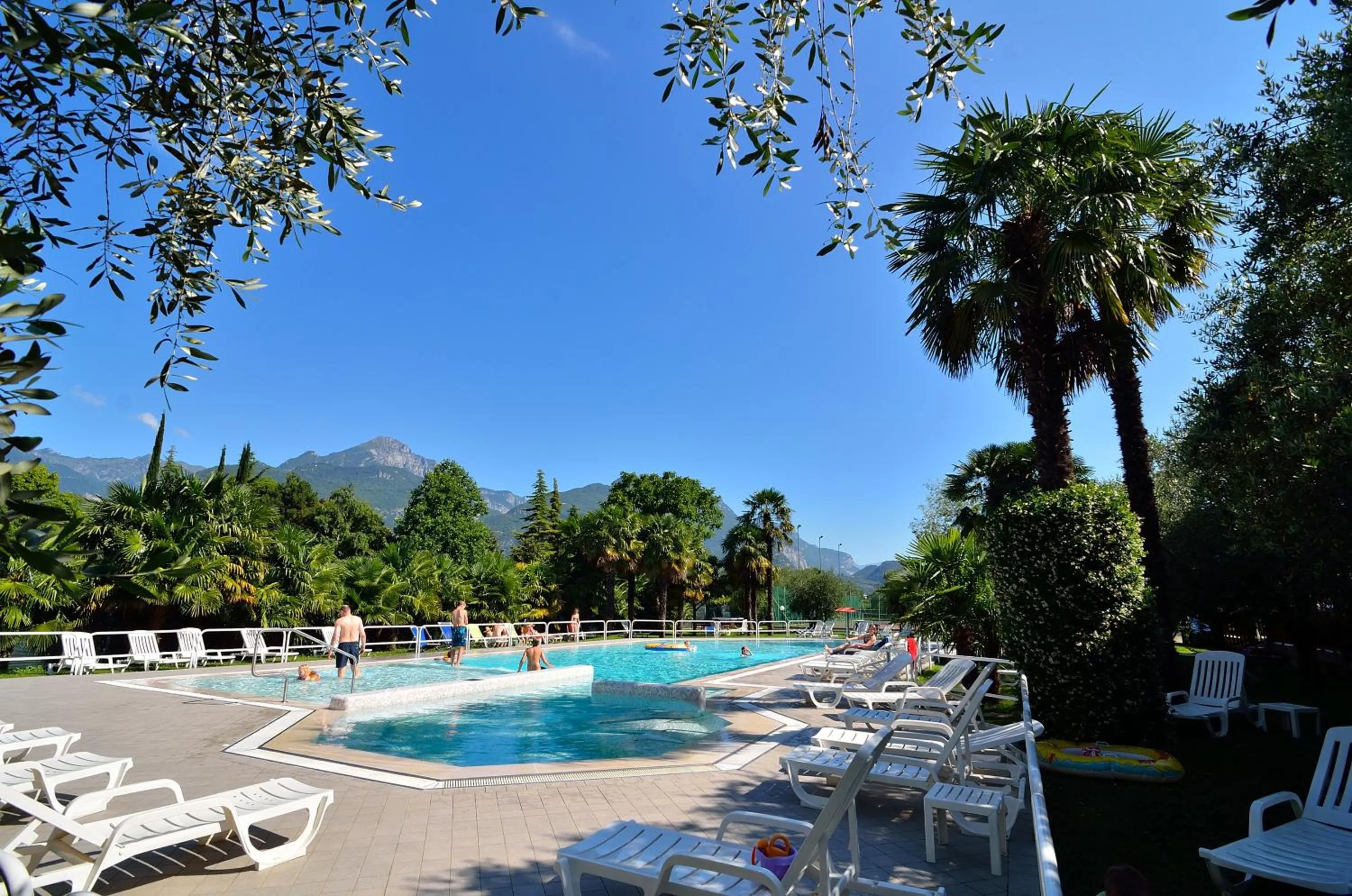 Swimming pool in Residence Filanda