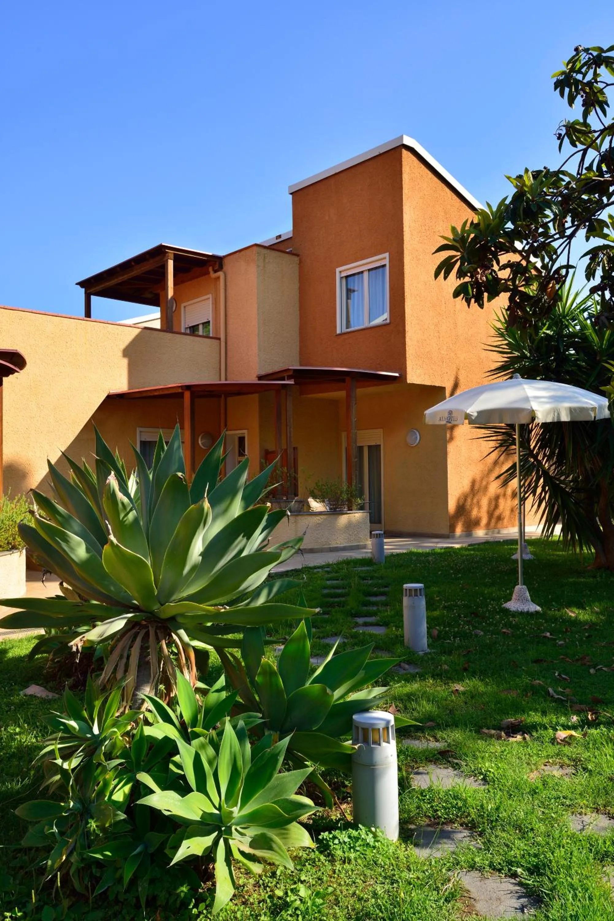 Facade/entrance in UNA Hotels Naxos Beach Sicilia