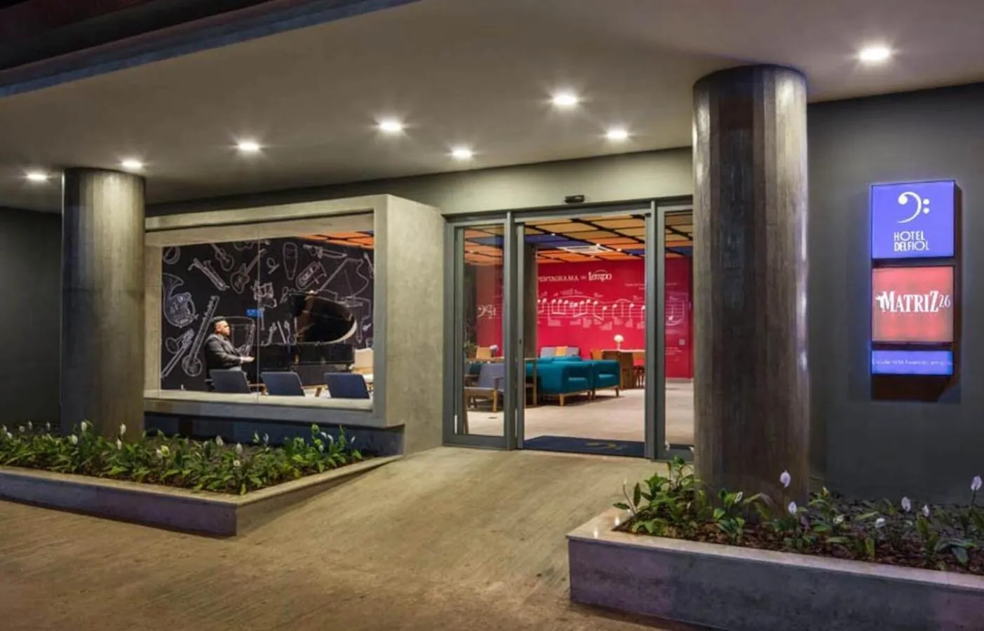 Facade/entrance in Hotel Del Fiol