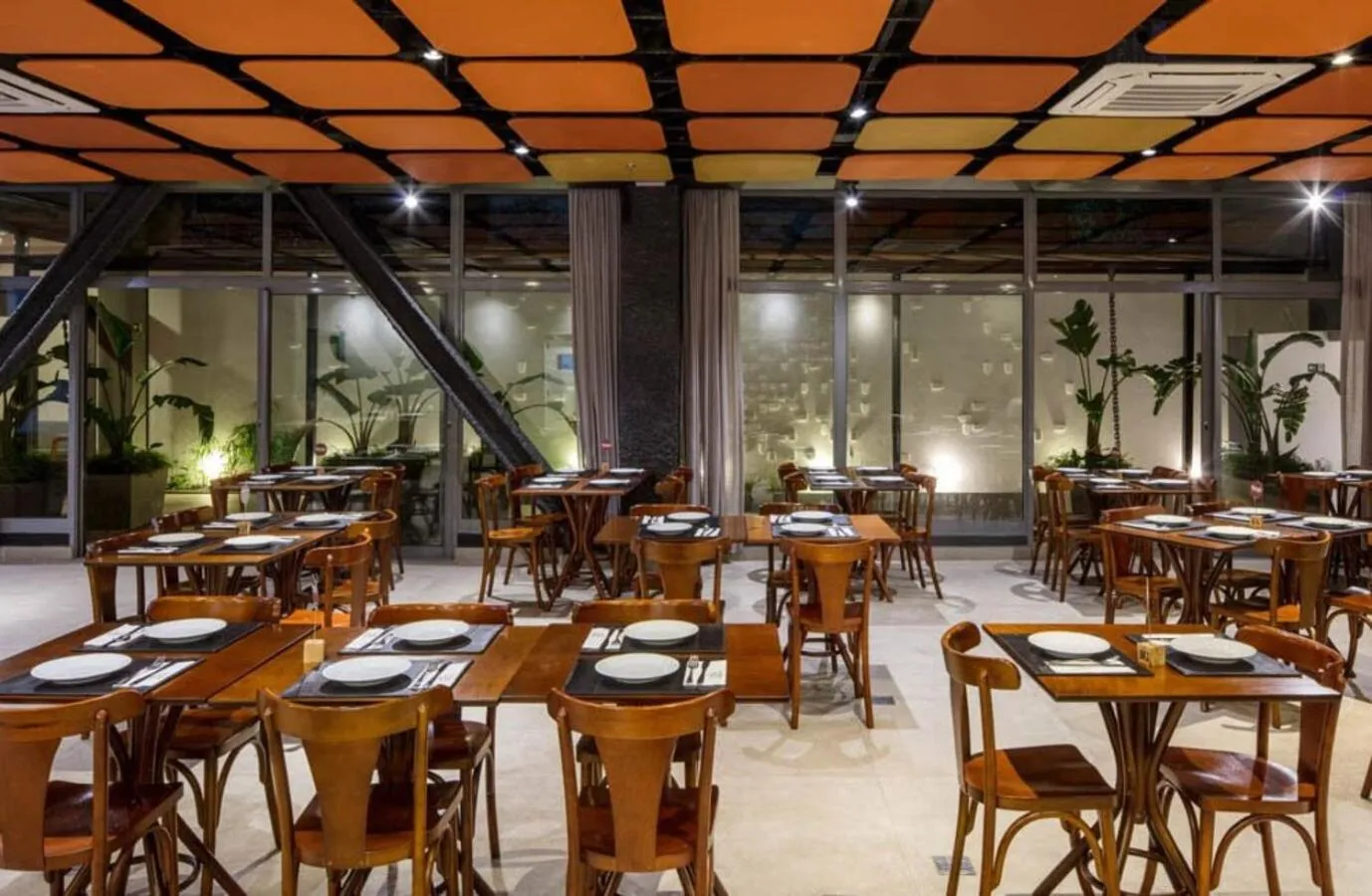 Restaurant/places to eat in Hotel Del Fiol