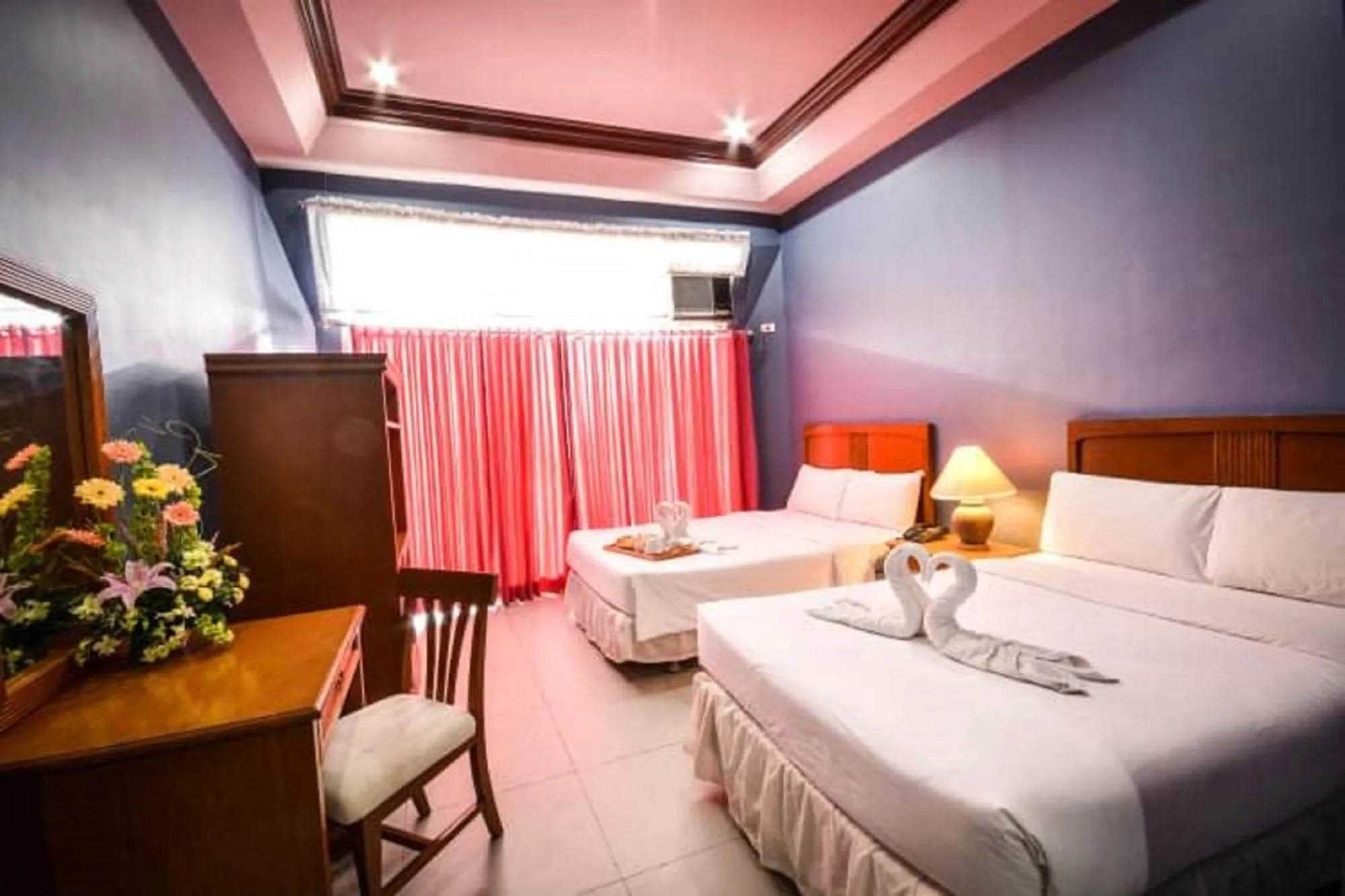 Bedroom, Bed in Estancia Resort Hotel