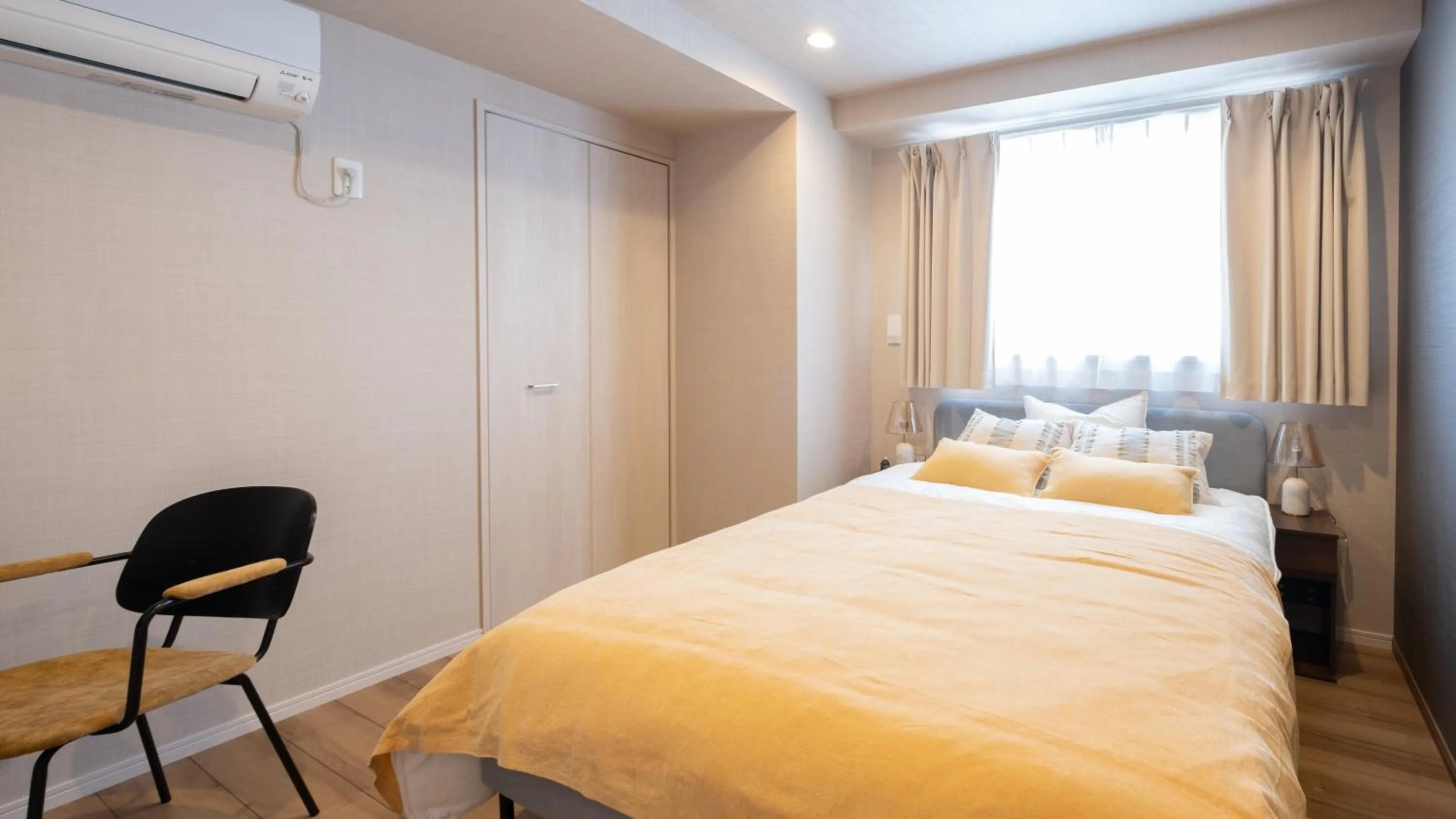 Bed in Ken's Place麻布East