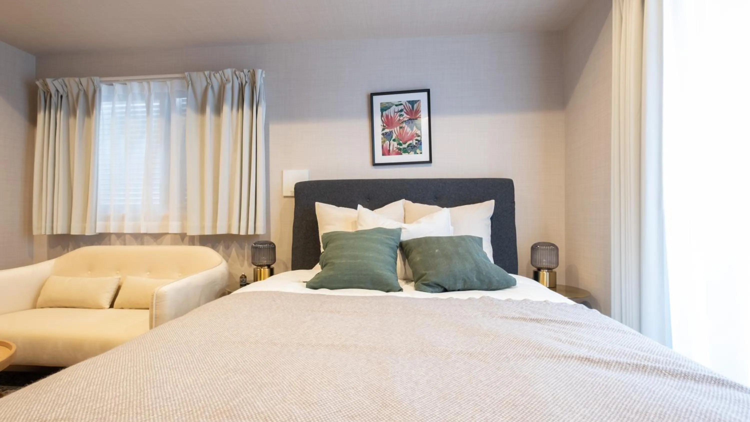 Bed in Ken's Place麻布East
