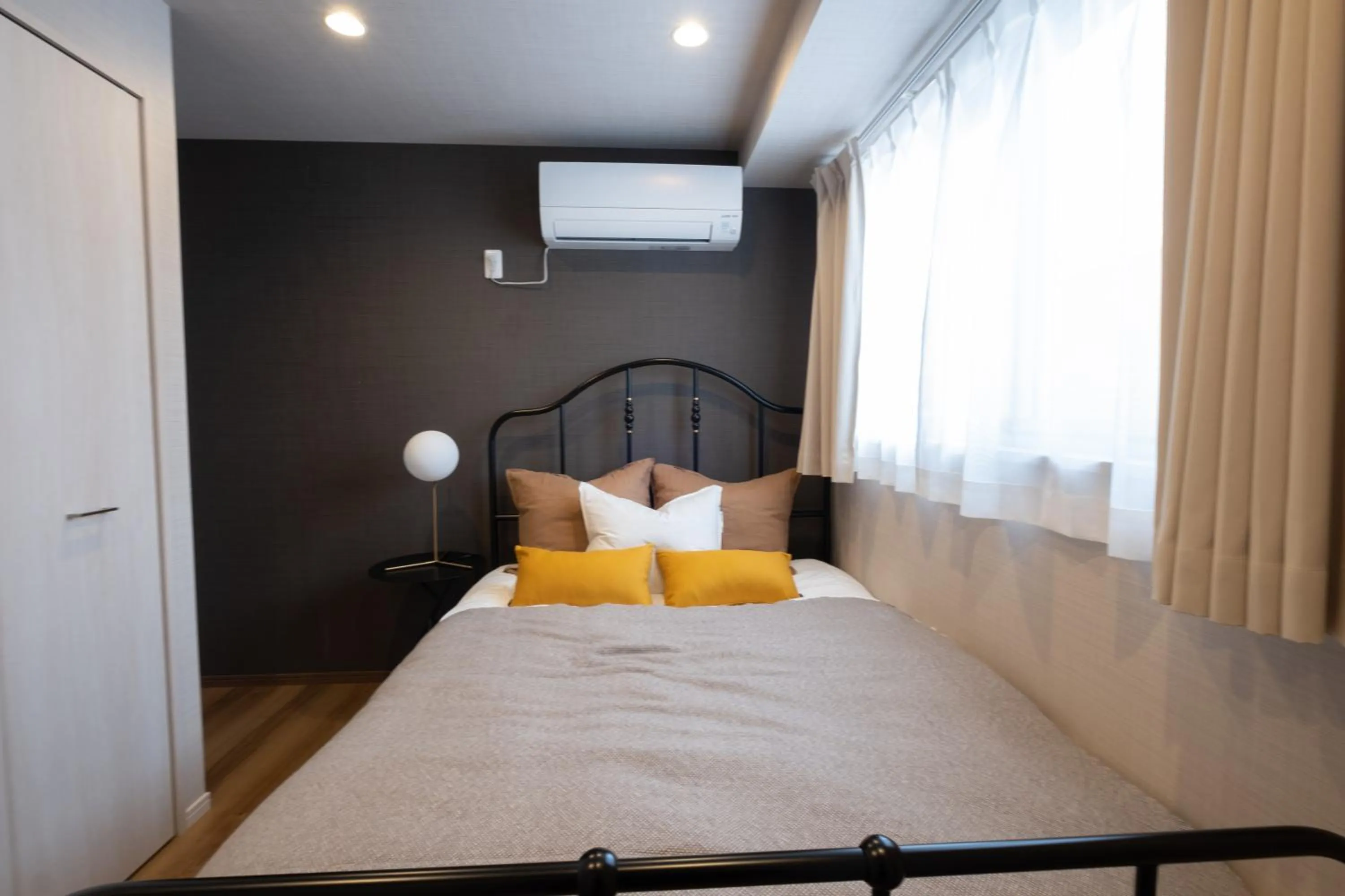 Bedroom, Bed in Ken's Place麻布East